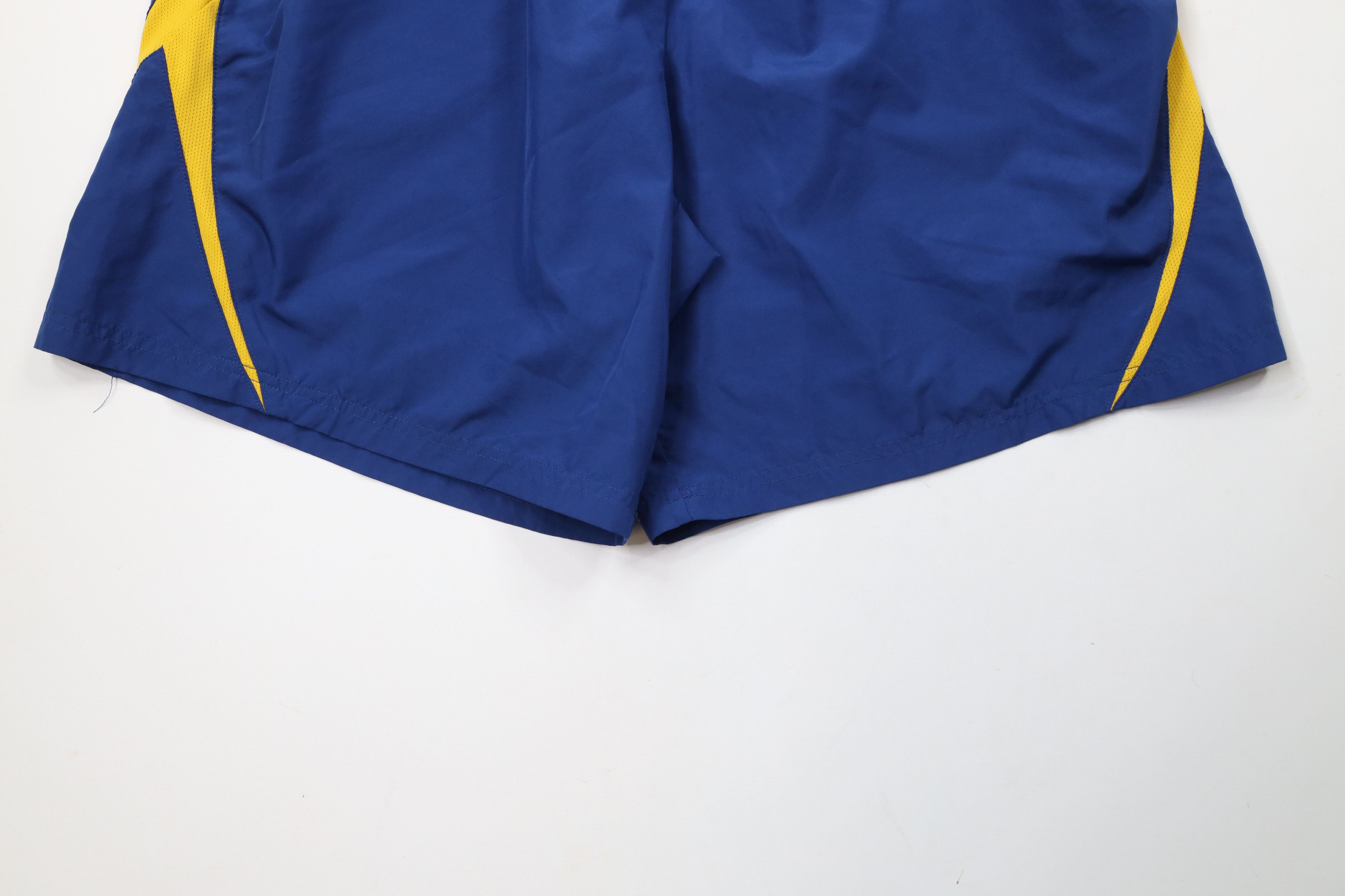 Champion × Vintage Vintage 90s Champion Classic Logo Running Soccer Shorts Blue Size US 36 / EU 52 - 4 Thumbnail