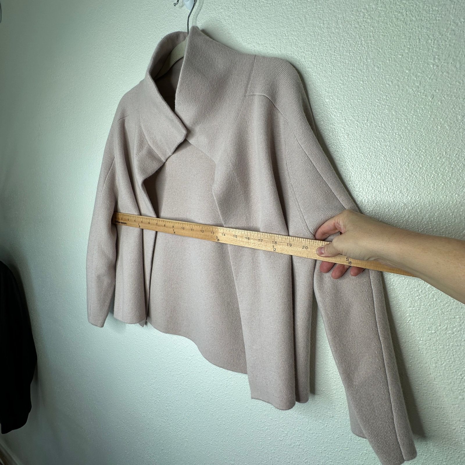 Tse TSE Light Pink Magnetic Collar Crop Cardigan Long Sleeves L Size L / US 10 / IT 46 - 12 Thumbnail