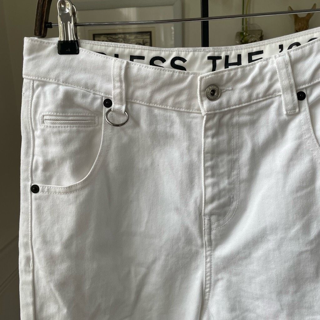 Random Identities Random Identities White I Bless The 60'S Jeans High Rise $22 Size 29" - 3 Thumbnail