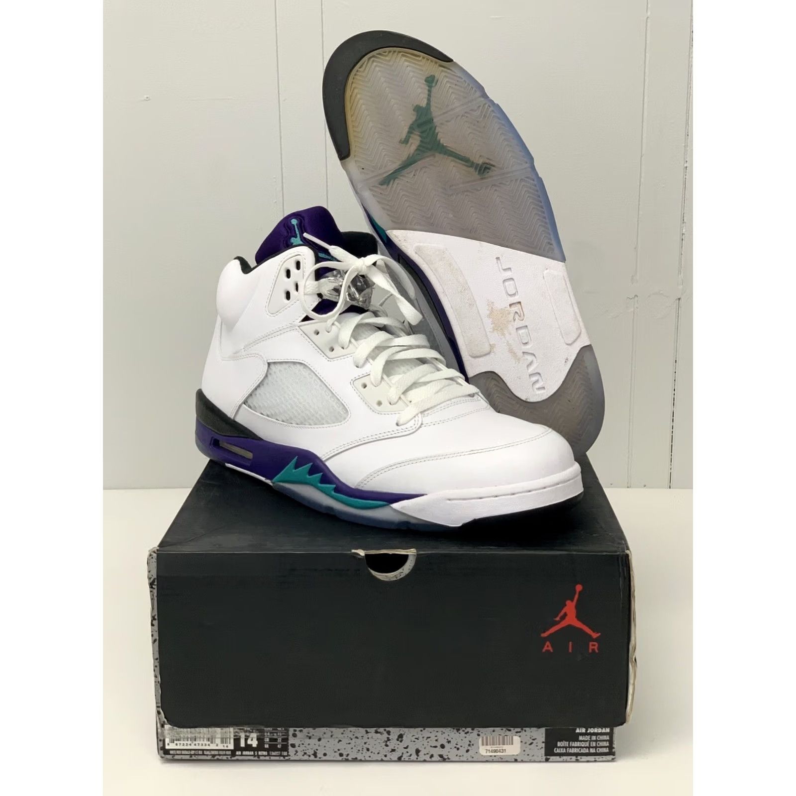 Jordan Brand Nike Air Jordan Retro 5 Grape 2013 Size 14 Michael Jordan With Box Size US 14 / EU 47 - 2 Thumbnail