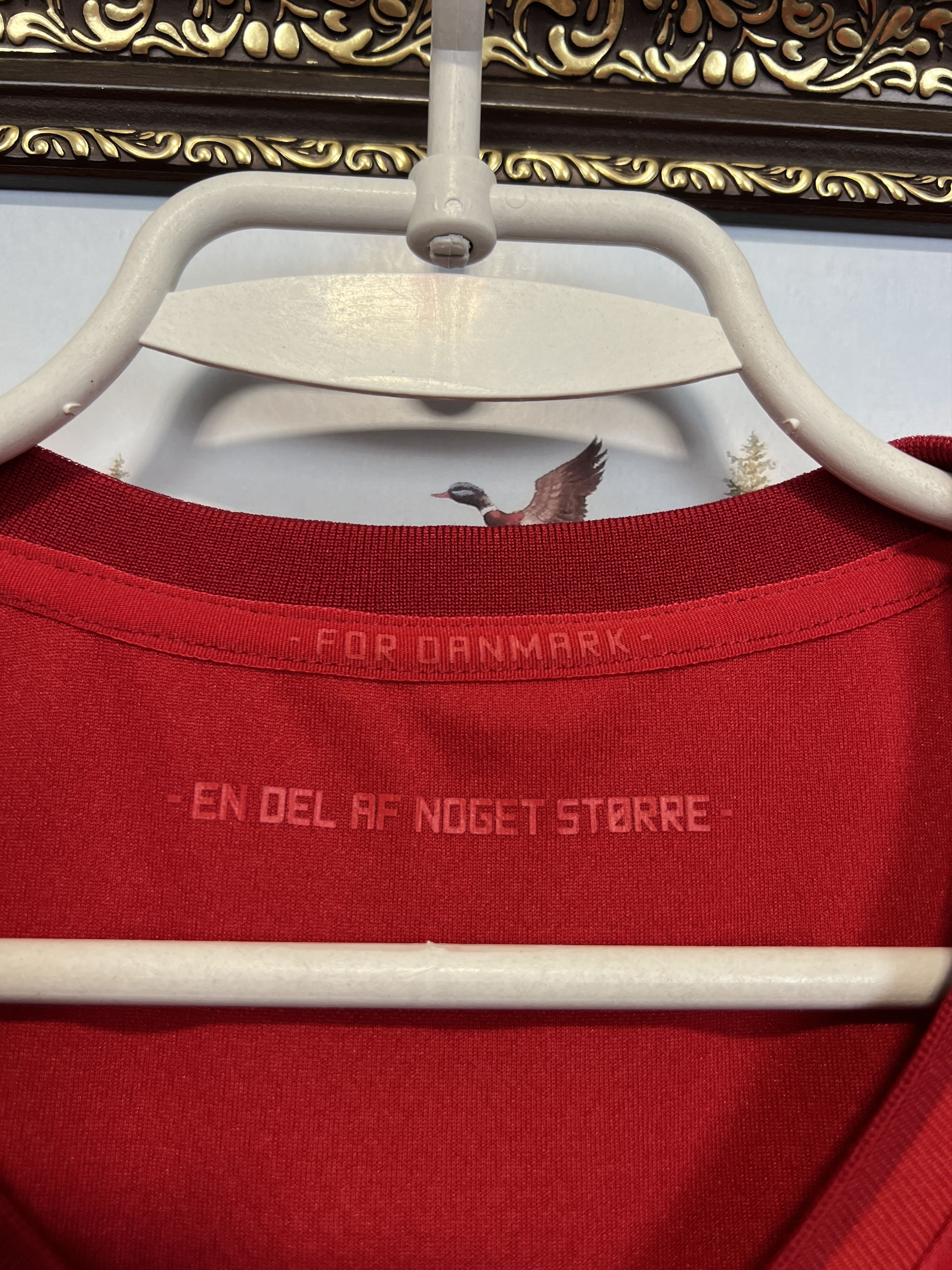 Hummel Denmark Home football shirt 2022 Soccer #10 Eriksen Jersey Size US XL / EU 56 / 4 - 5 Thumbnail