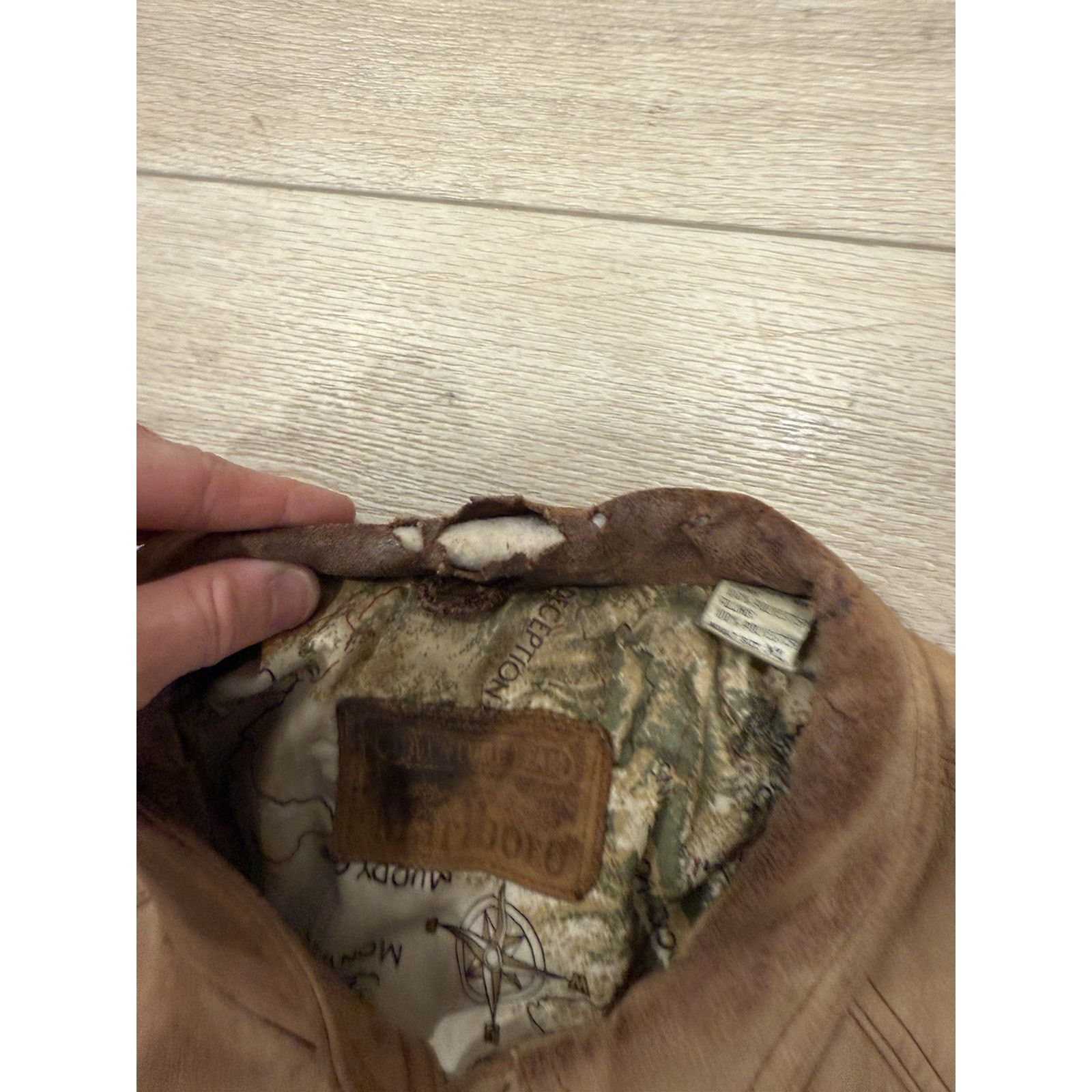 Marlboro Vintage Marlboro Adventure Jacket Leather Bomber Distressed Size US XL / EU 56 / 4 - 14 Thumbnail