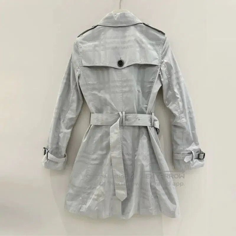 Burberry Burberry Women's Mid-Length Grey Trench Coat. Size S / US 4 / IT 40 - 3 Thumbnail