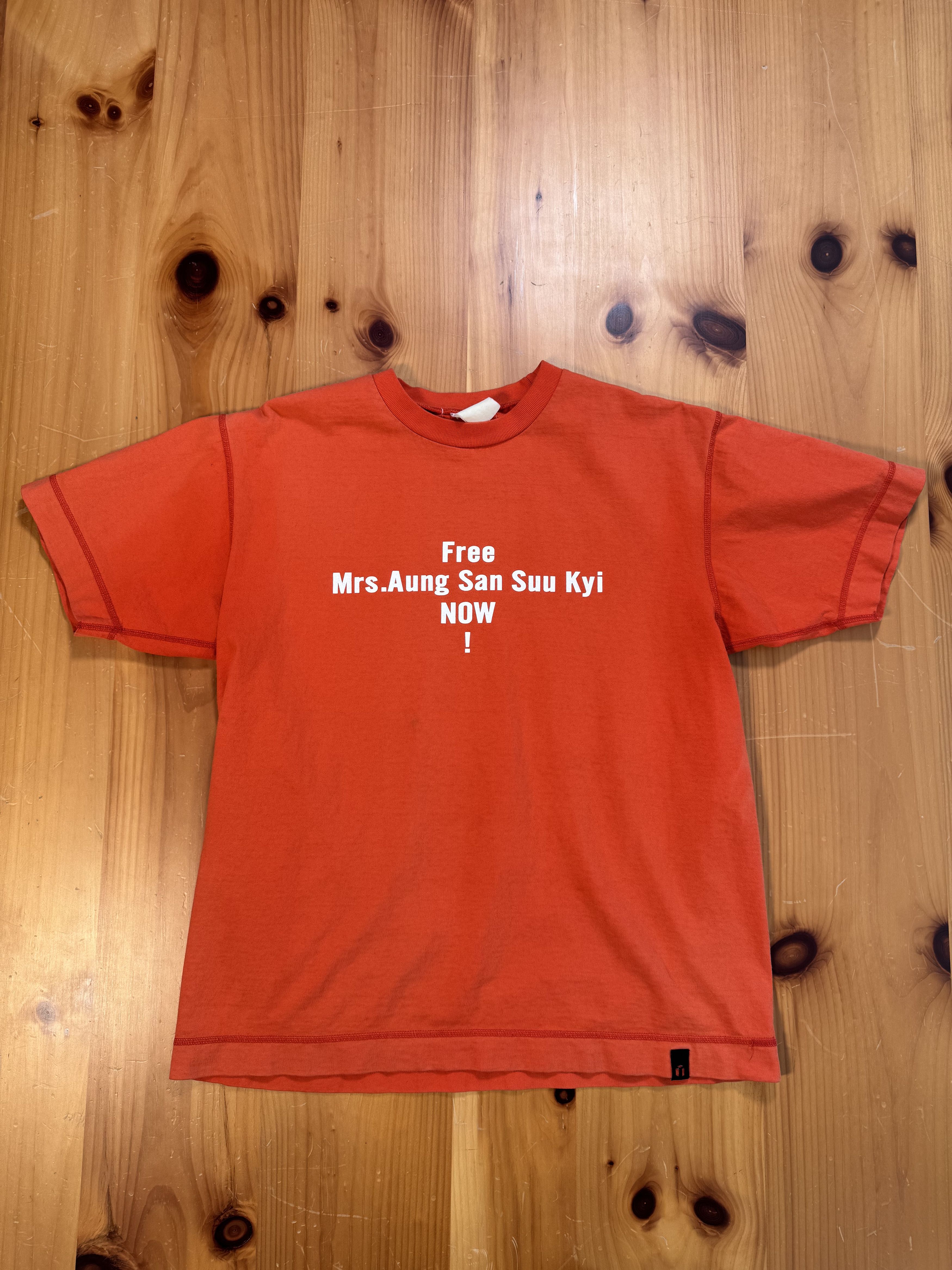 General Research Free Mrs. Aung San Suu Kyi NOW! Shirt Size US M / EU 48-50 / 2 - 1 Thumbnail