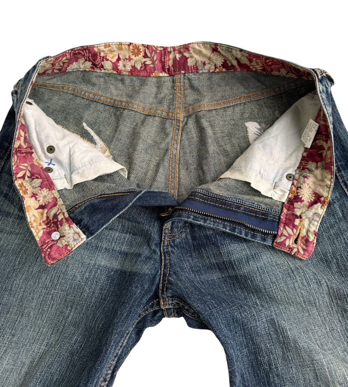 Japanese Brand ⚡️⚡️Japanese Brand Embroidery Fish Koi Denim Jeans Size US 30 / EU 46 - 11 Thumbnail