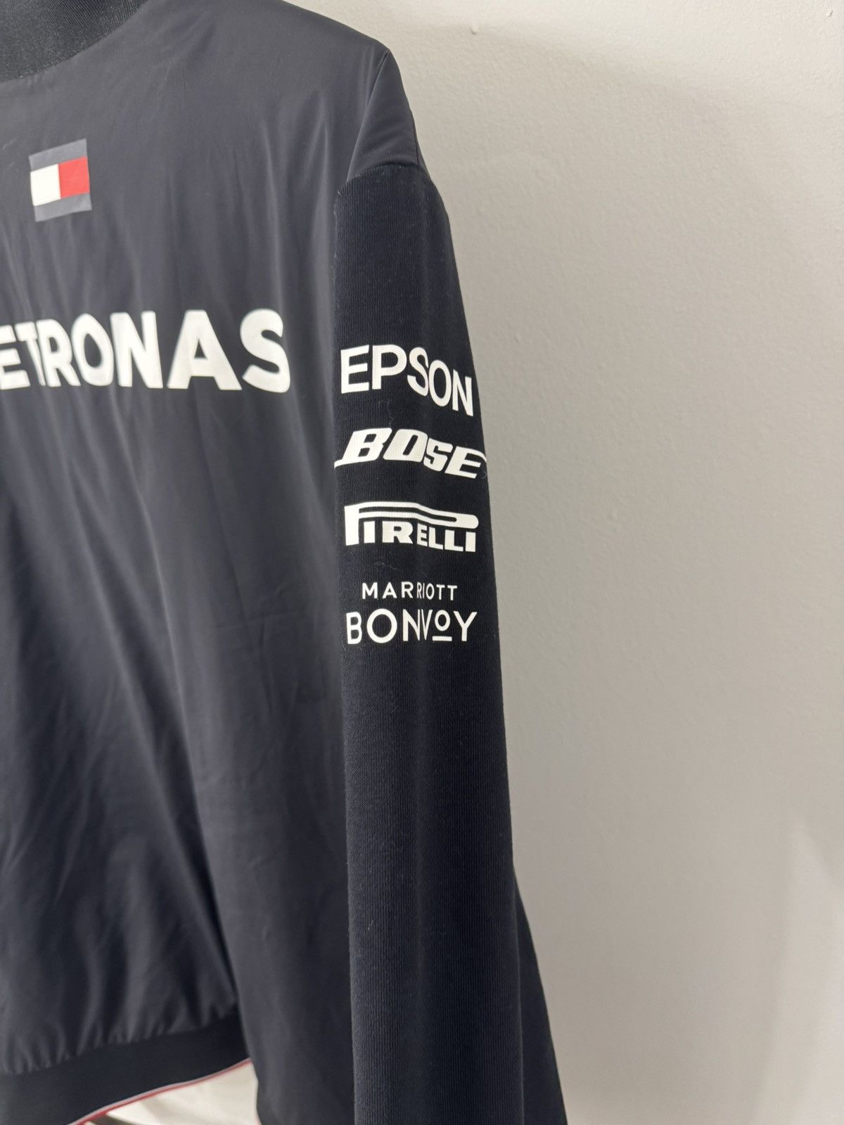 Formula 1 × Mercedes-Benz mercedes-AMG petronas sweatshirt Size US L / EU 52-54 / 3 - 3 Thumbnail