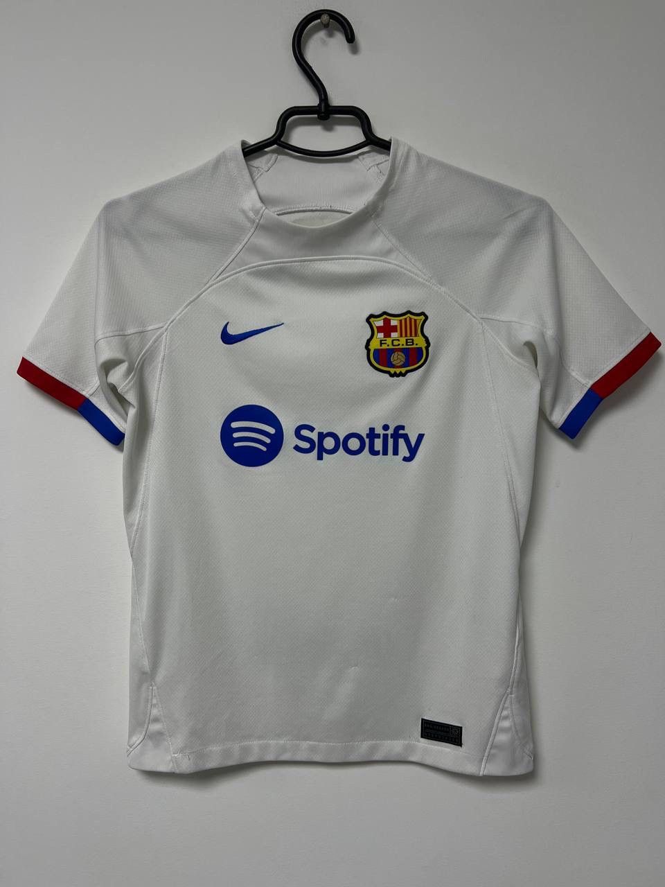 Nike Fc Barcelona 2023/2024 Away Jersey Football Shirt Nike XS Size US XS / EU 42 / 0 - 7 Thumbnail