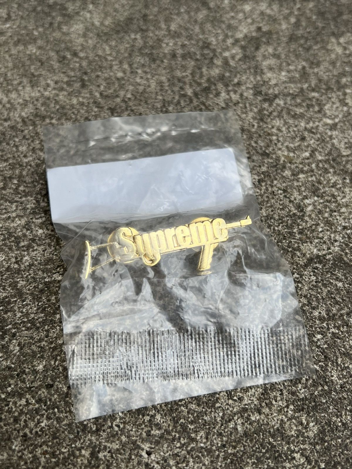 Supreme Supreme 2017 Automatic Tommy Gun Pin Gold New Never Opened Size ONE SIZE - 1 Thumbnail