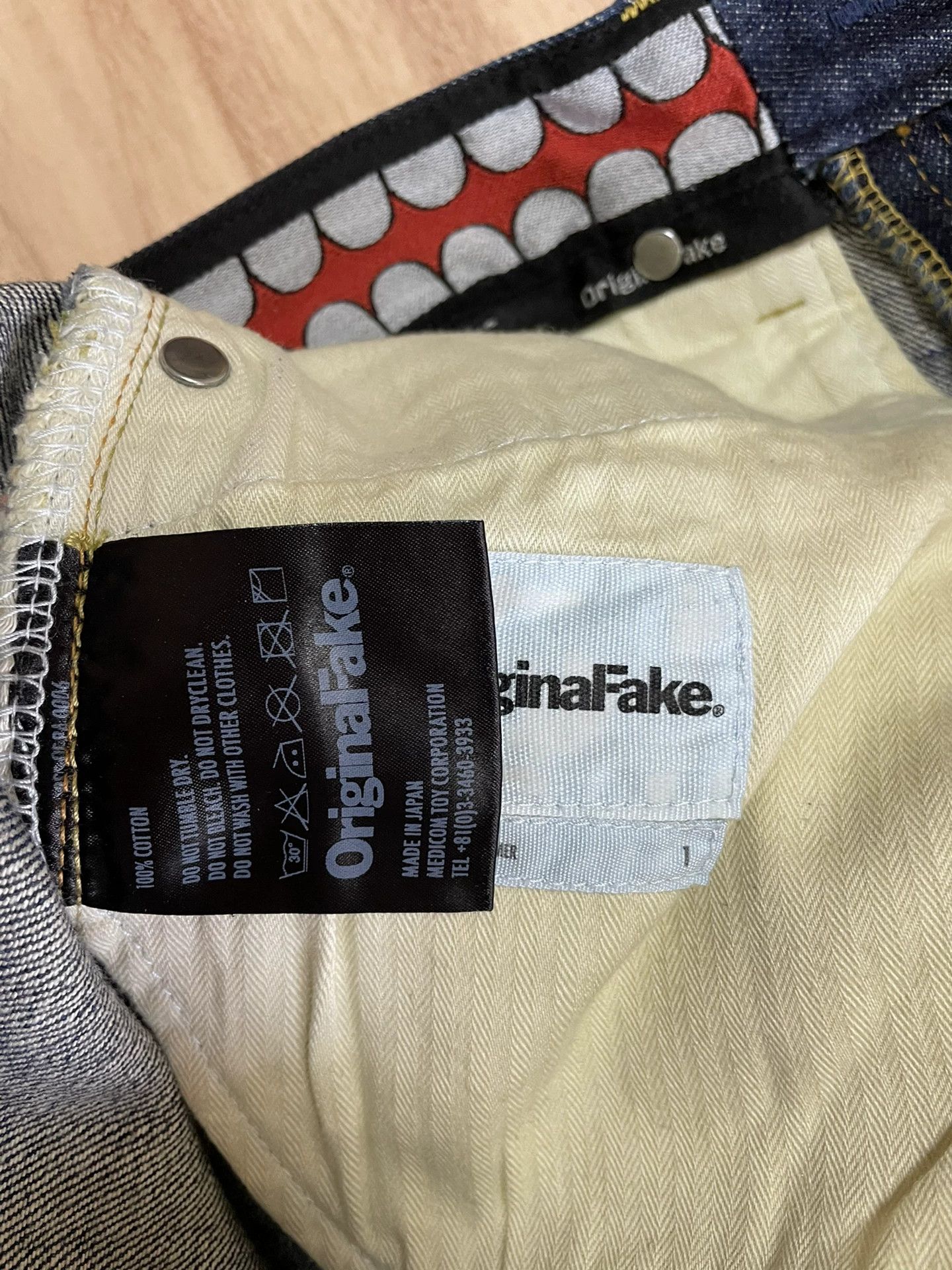 Original Fake OF KAWS Red Waist Washed Jeans New 38.2cm Waist Size US 29 - 9 Thumbnail