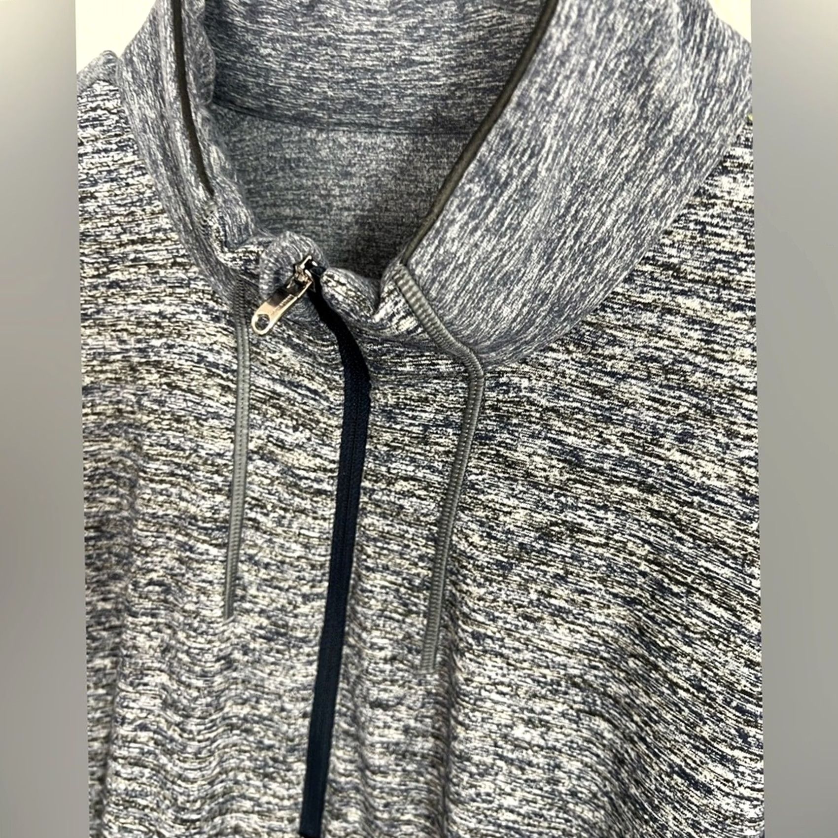 Lululemon Lululemon Mens Sweater Blue Gray 1/4 Zip Pullover XL Jacket Windbreaker Shirts? Size US XL / EU 56 / 4 - 3 Thumbnail