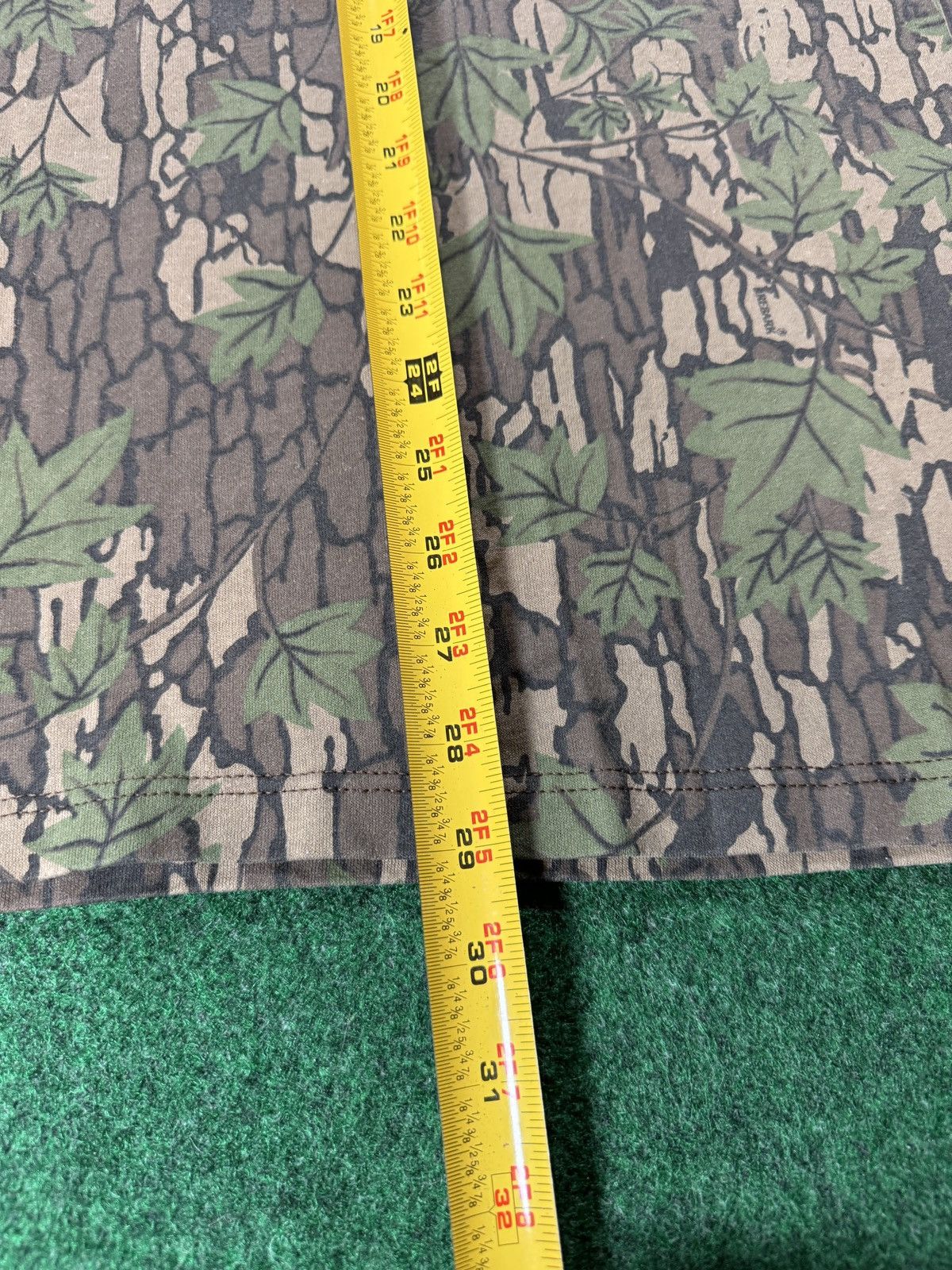 Realtree × Vintage Vintage 90s Trebrak Realtree Camo Woodland Forest T Shirt Size US L / EU 52-54 / 3 - 4 Thumbnail