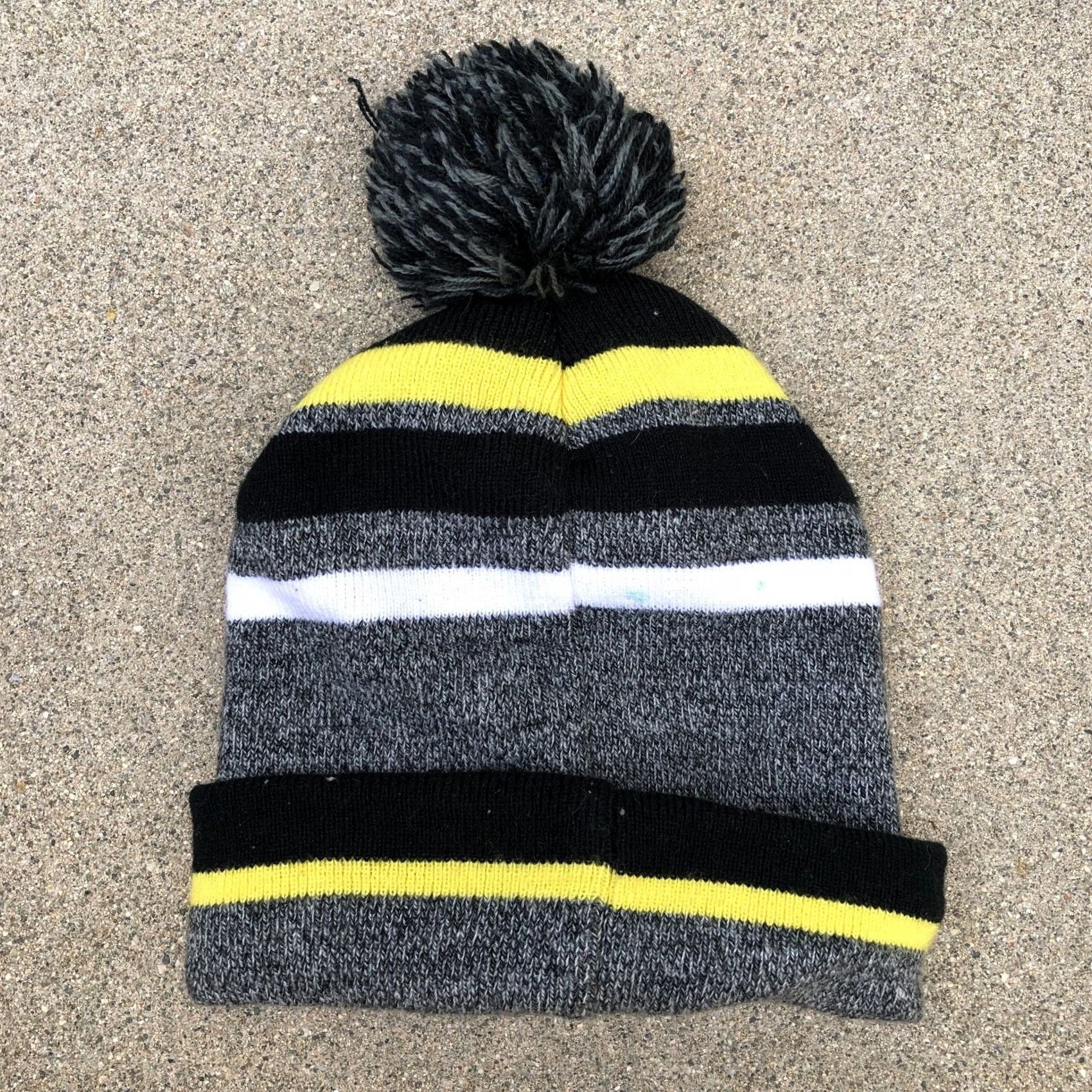 DC Comics DC Comics Batman Cuffed Beanie Pom Hat One Size Grey Cap Mens Size ONE SIZE - 4 Thumbnail