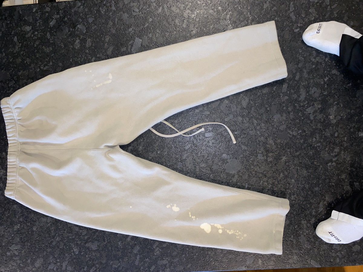 Essentials ESSENTIALS “open legged” Pants. Size US 30 / EU 46 - 4 Thumbnail