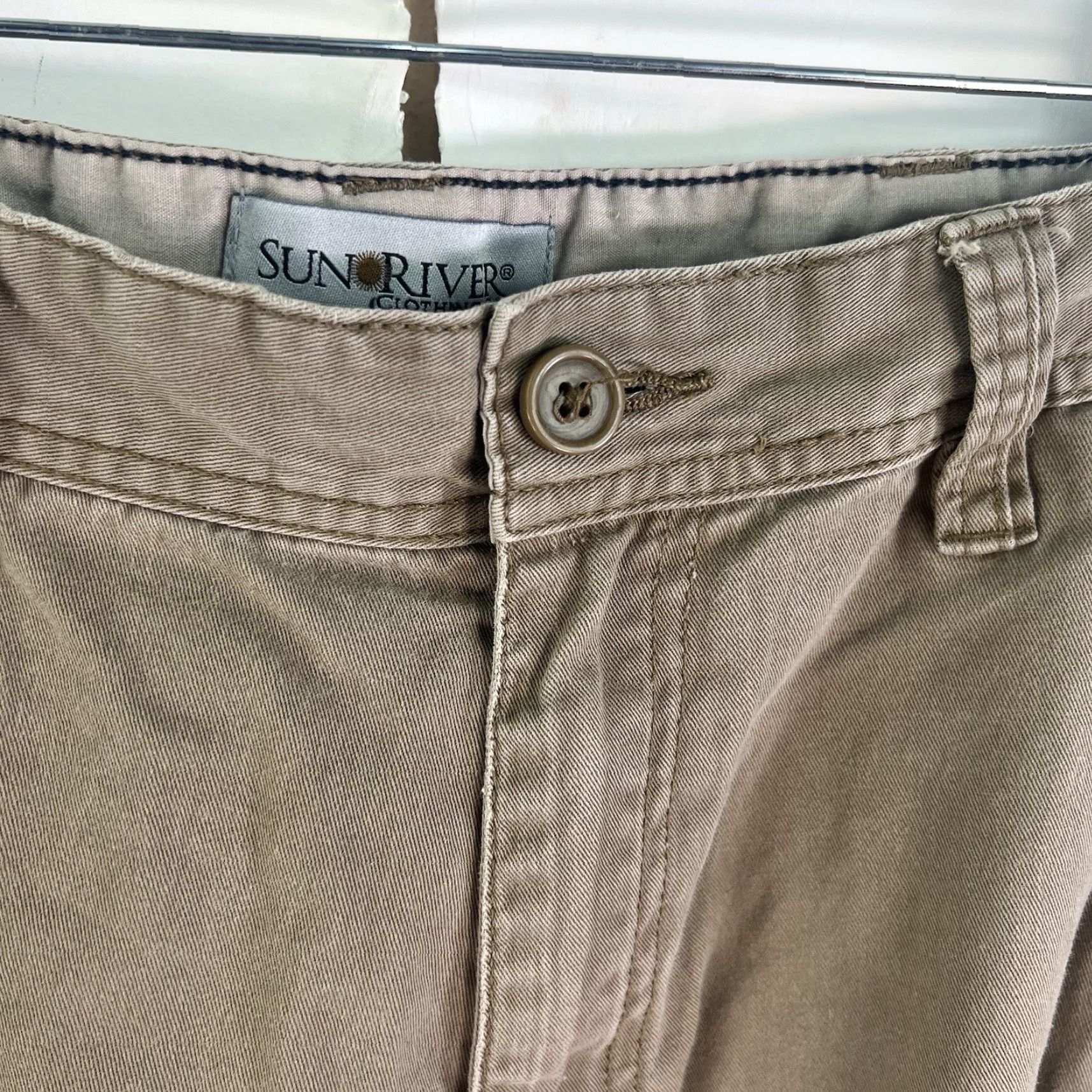 Vintage VINTAGE? [No, it's not vintage] Sun River Cargo Shorts Men 36 Beige Cotton Cargo Pocket Regular 10in Inseam Summer Spring Mens Size US 36 / EU 52 - 4 Thumbnail