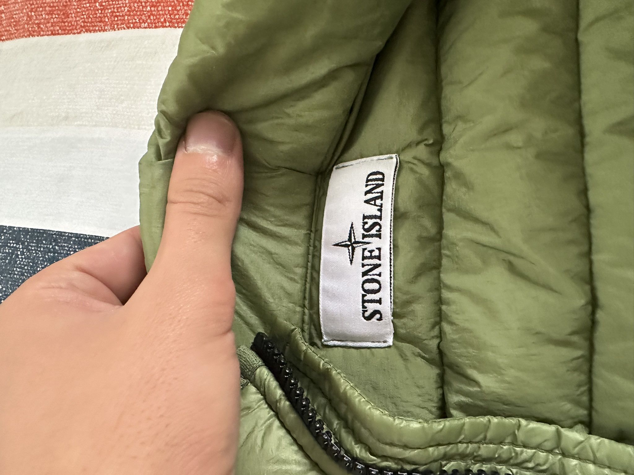 Stone Island Stone Island Men's Lightweight Hooded Down Jacket Size US S / EU 44-46 / 1 - 2 Thumbnail