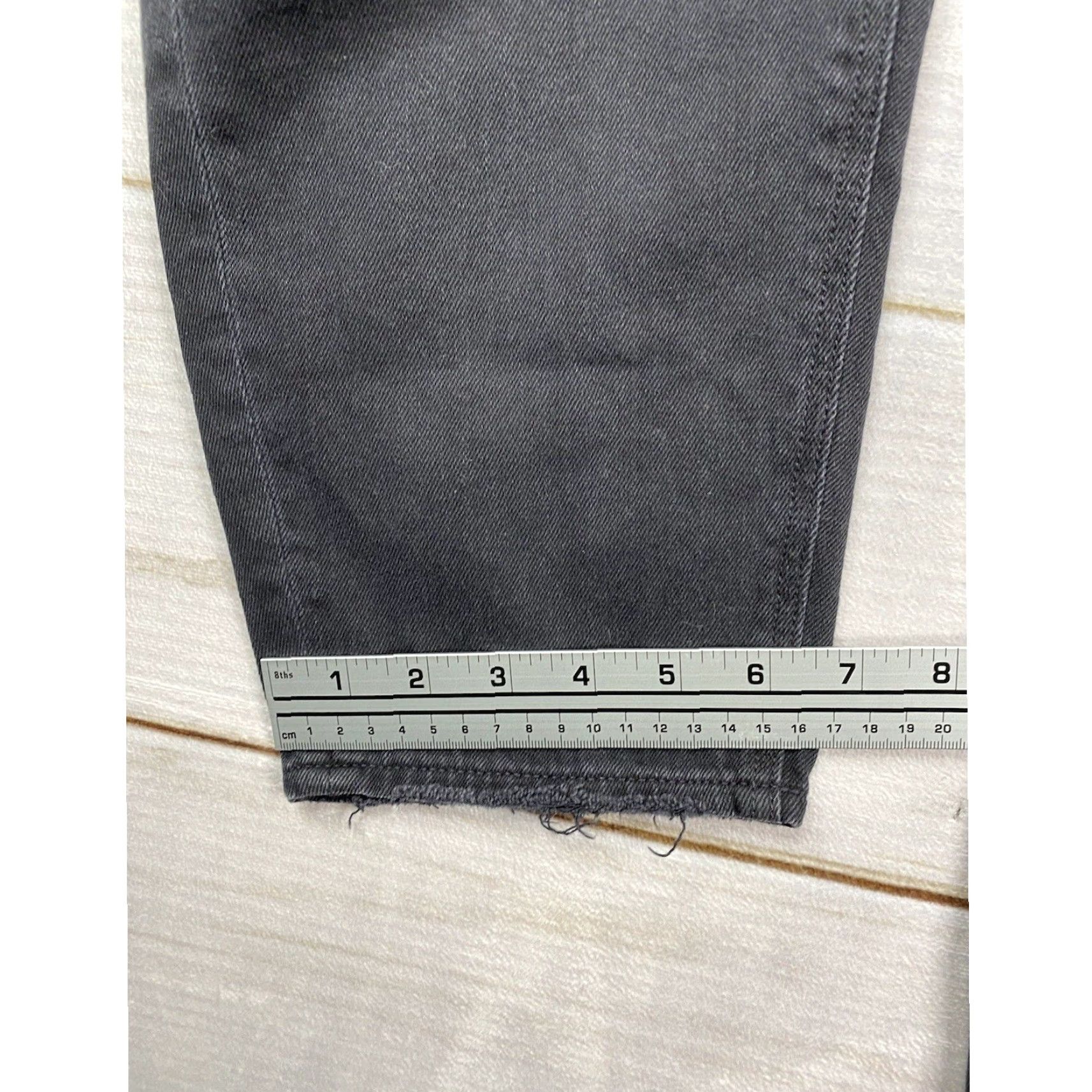 American Eagle Outfitters VINTAGE American Eagle Jeans Womens 6 Black Mom Relaxed High Rise Distressed Rips Grunge Size 28" / US 6 / IT 42 - 7 Thumbnail