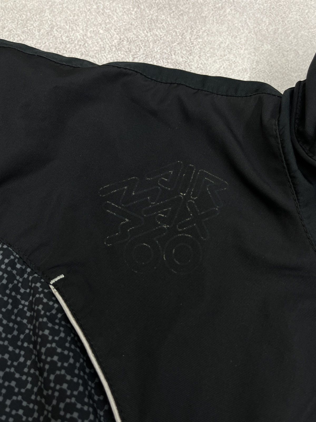 Nike Vintage Nike Air Max 360 Black Jacket Big Logo Drill Y2K ACG Size US S / EU 44-46 / 1 - 9 Thumbnail
