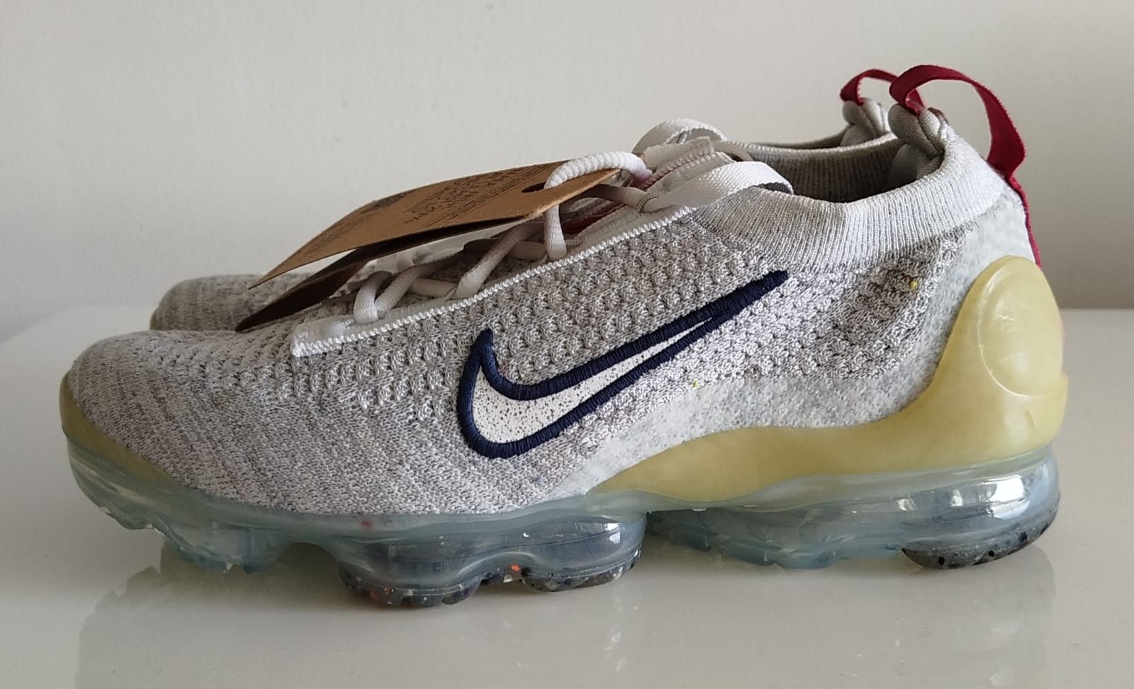 Nike Nike Air Vapormax 2021 Flyknit DH4090-002 Size US 6 / IT 36 - 7 Thumbnail