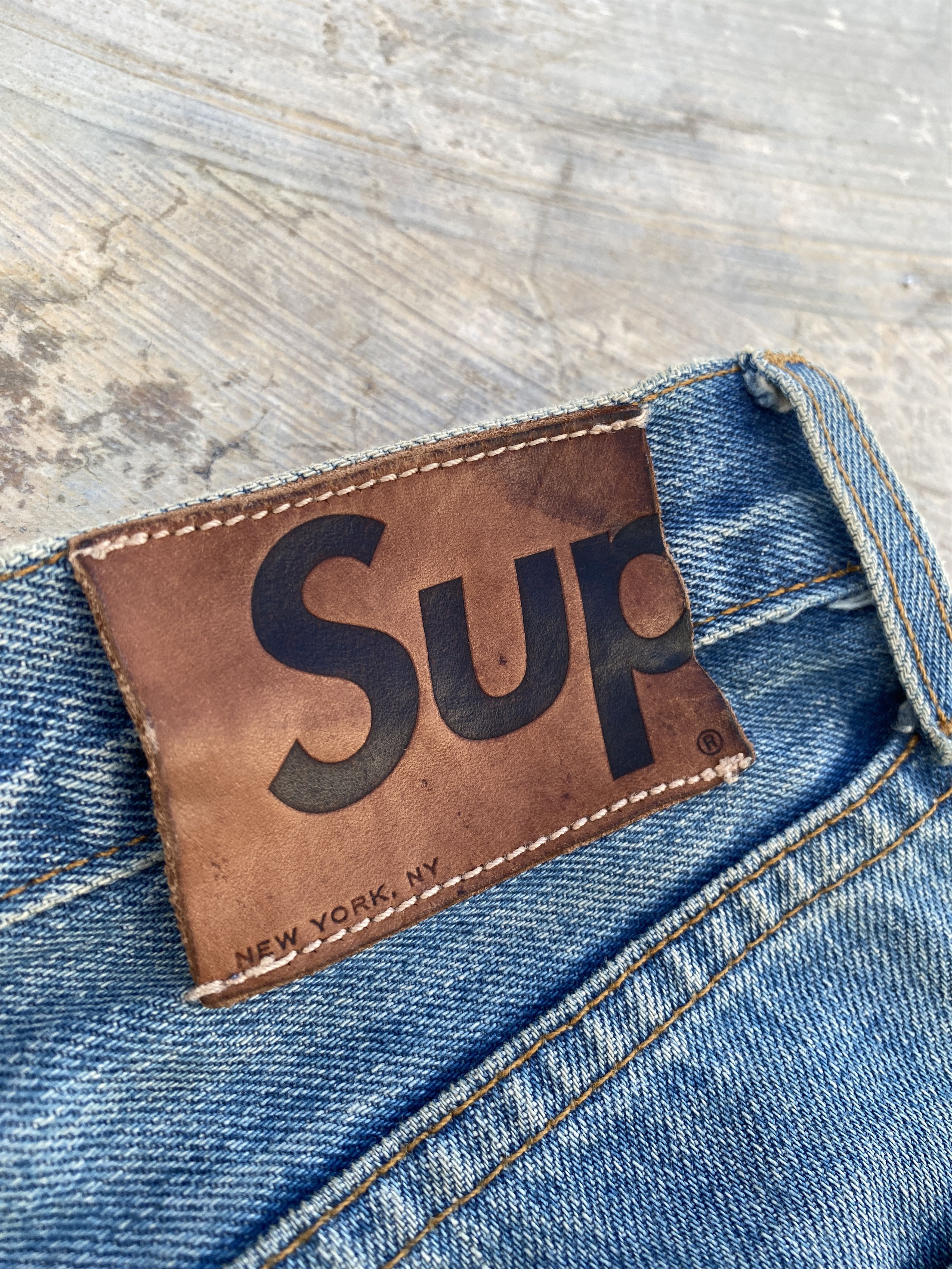Supreme Supreme Dirty Light Wash Selvedge Jeans Size US 30 / EU 46 - 10 Thumbnail