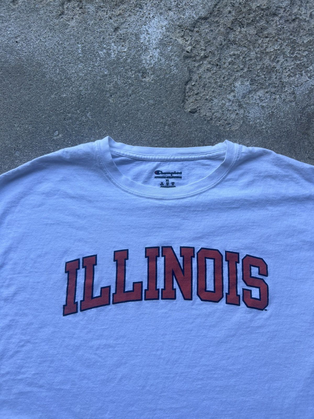Vintage Vintage University of Illinois t shirt Size US XL / EU 56 / 4 - 2 Thumbnail