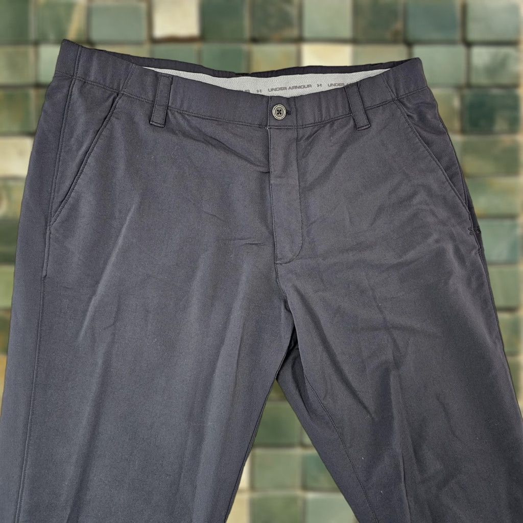 Under Armour Under Armour Pants Mens 38x30 Golf Trousers Athletic Stretch UM8081 Chino Flat Front Pockets Black Size US 38 / EU 54 - 1 Thumbnail