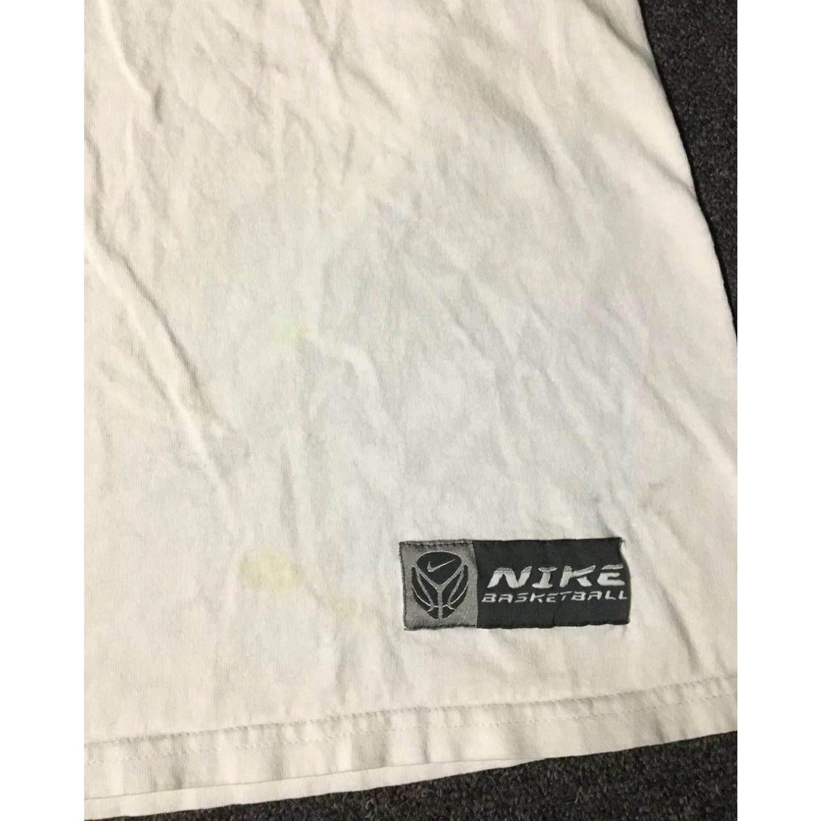 Nike VINTAGE Nike Center Swoosh Faded Tank Top XL White USA Basketball 90s Shirt Men Sleeveless Size US XL / EU 56 / 4 - 4 Thumbnail