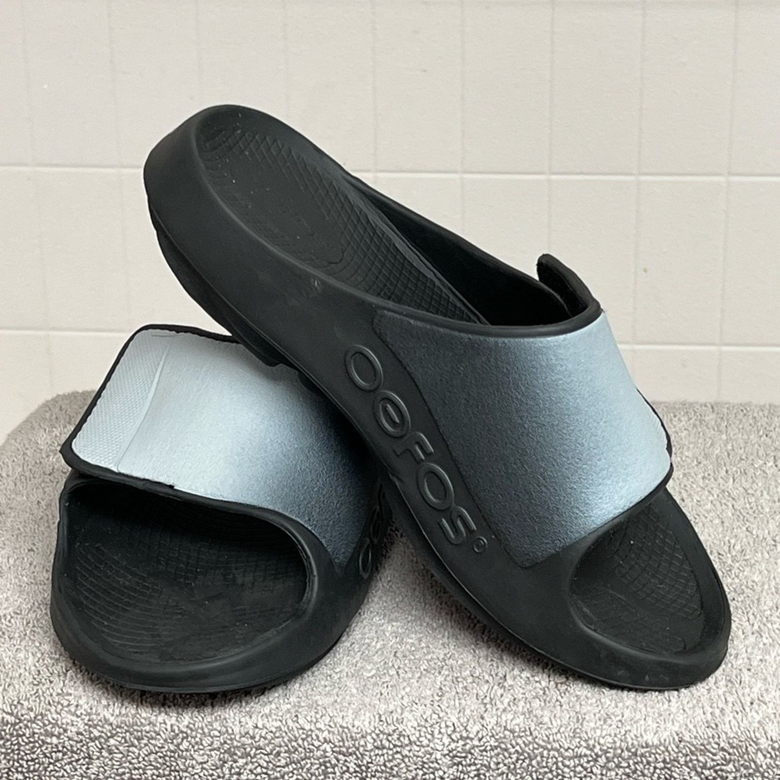 Other Oofos Ooahh Sport Flex Adjustable Sandals Men’s 7 Womens 9 Size US 7 / EU 40 - 2 Thumbnail