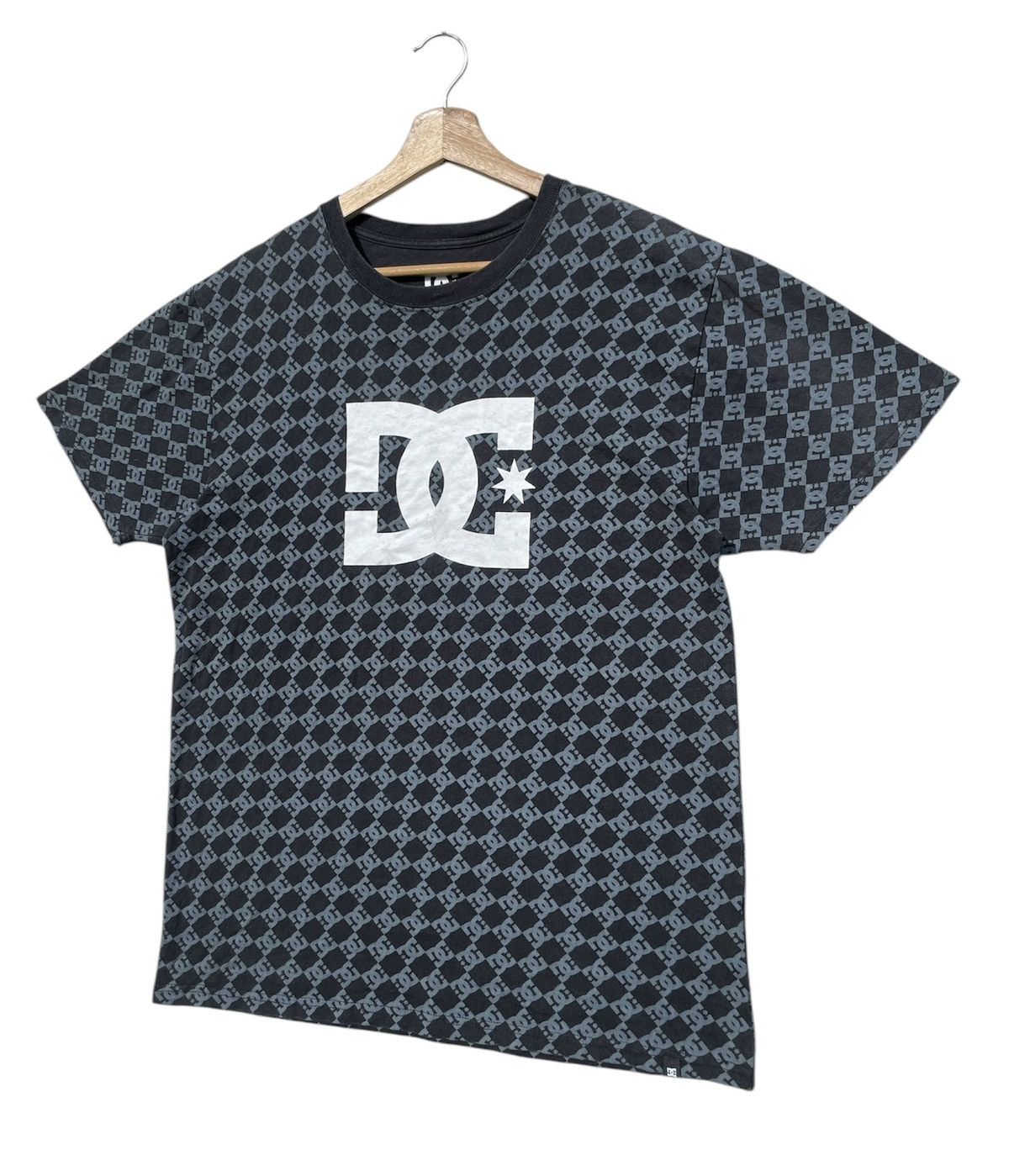 DC 🔥Accept Binding Offer🔥 Dc Shoe Fullprint Size US M / EU 48-50 / 2 - 3 Thumbnail