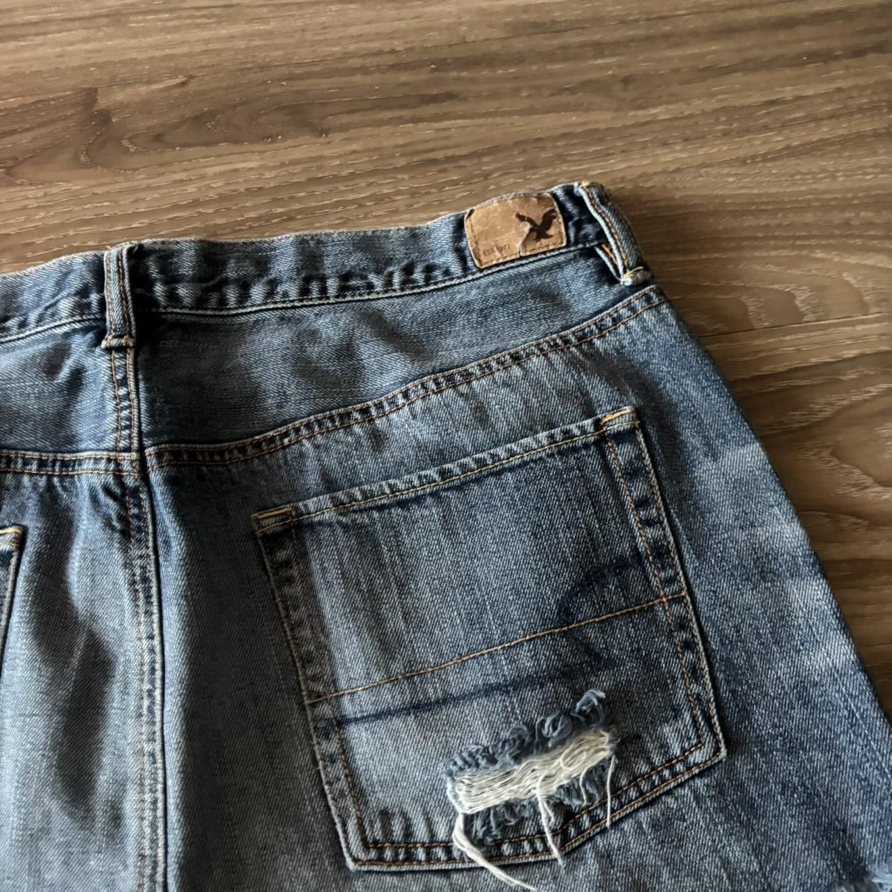 Vintage Vintage Y2K/2000s Blue Distressed Jean Shorts! Size 32" / US 10 / IT 46 - 4 Thumbnail