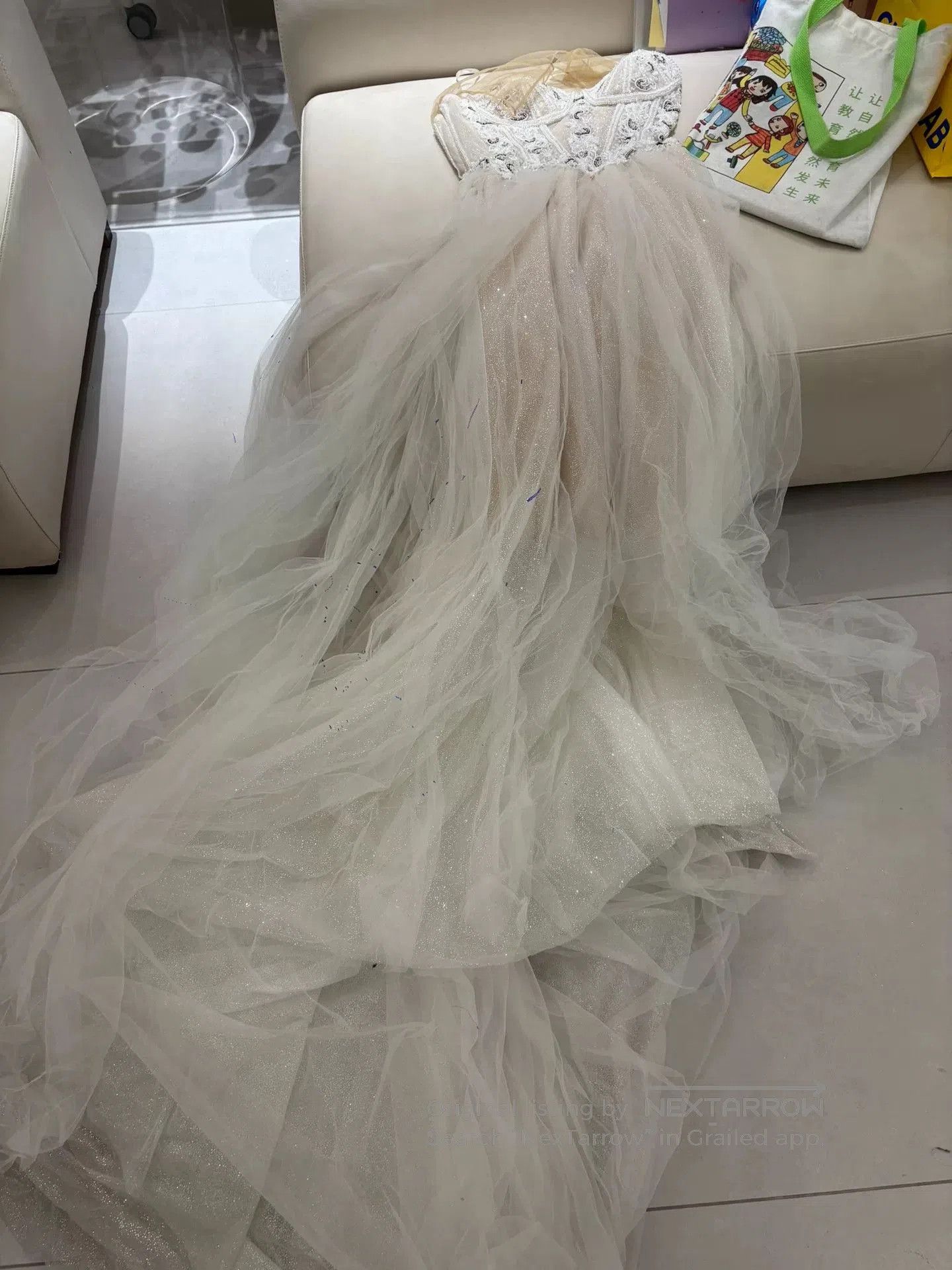 Japanese Brand Elegant Wedding Dress with Tulle Skirt. Size M / US 6-8 / IT 42-44 - 6 Thumbnail