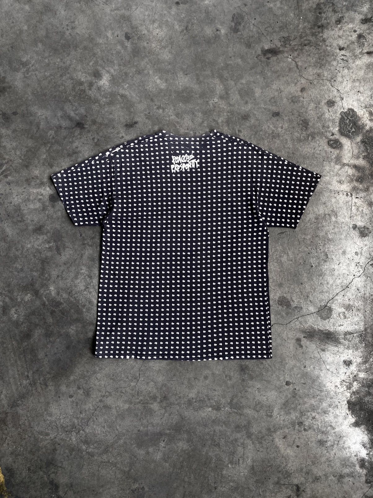 Stussy Vintage stussy peace & prosperity fullprint tshirt Size US L / EU 52-54 / 3 - 2 Thumbnail