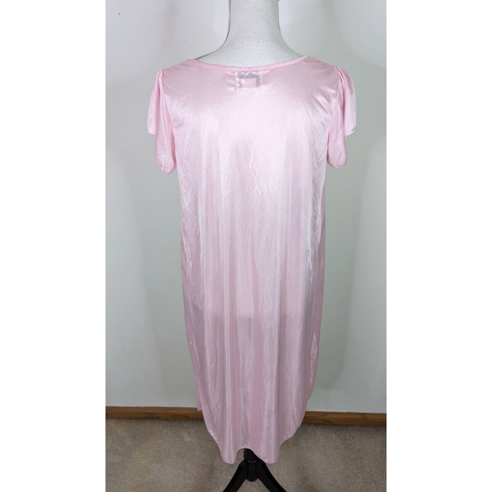 Vintage VINTAGE Nightgown Women Medium Pink Satin Gown Lingerie Sexy Dress 90s D2S Shark? Size M / US 6-8 / IT 42-44 - 3 Thumbnail