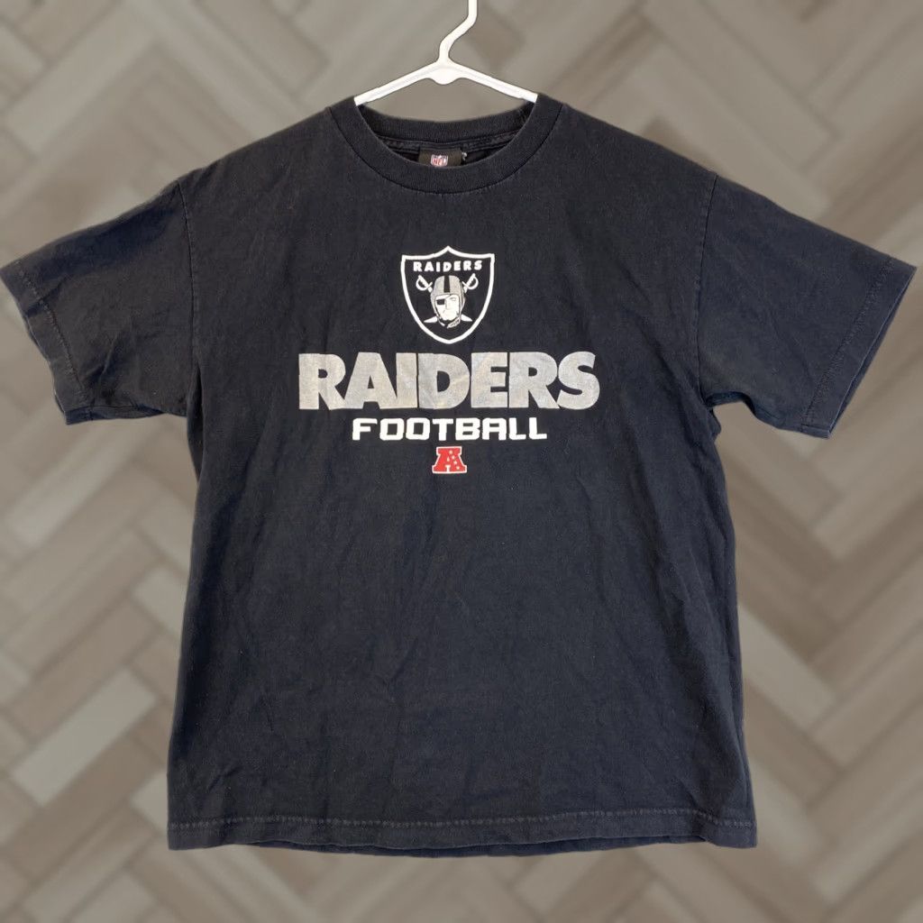 NFL VINTAGE Las Vegas Raiders With Logo Black T Shirt Raiders Women T-shirt / 45-16 Size M / US 6-8 / IT 42-44 - 1 Thumbnail