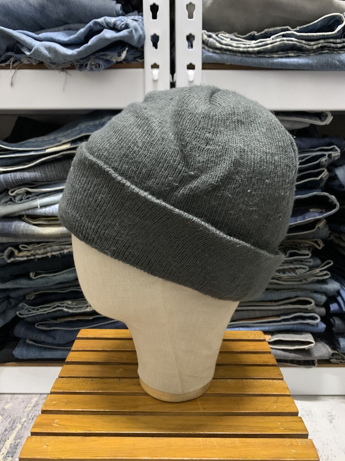 Nike Vintage NIKE Sportswear Beanie Hats Snow Caps Size ONE SIZE - 3 Thumbnail