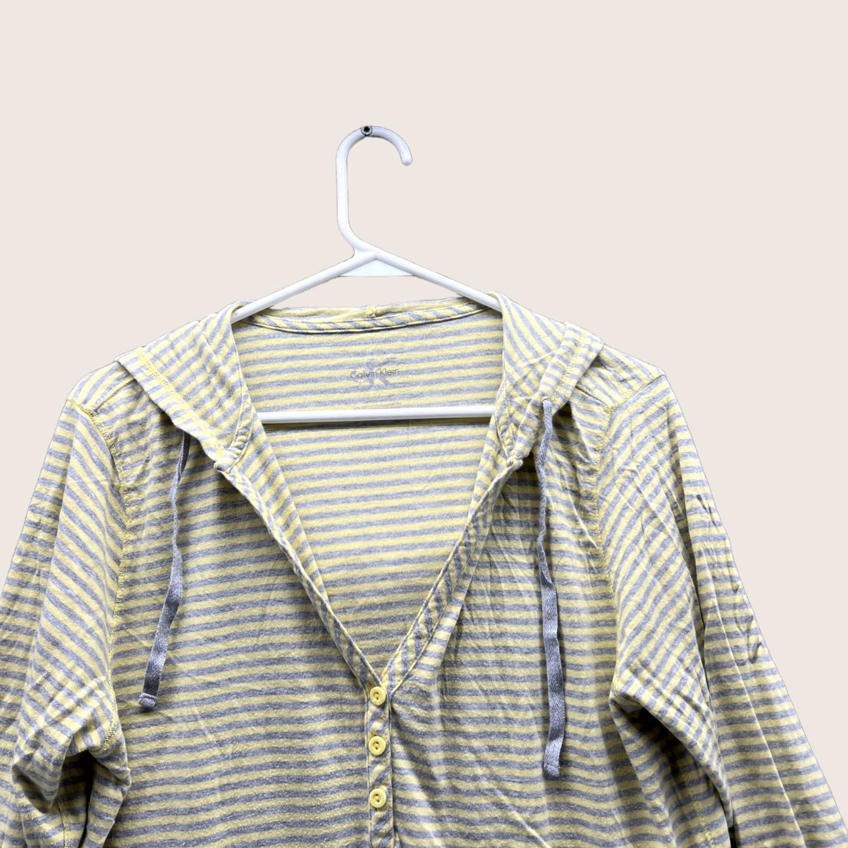 Calvin Klein Calvin Klein Sweater Women Large Pullover Hooded Striped Yellow Gray Logo Fleece Cotton Long Sleeve Knit Taraf? Size L / US 10 / IT 46 - 1 Thumbnail