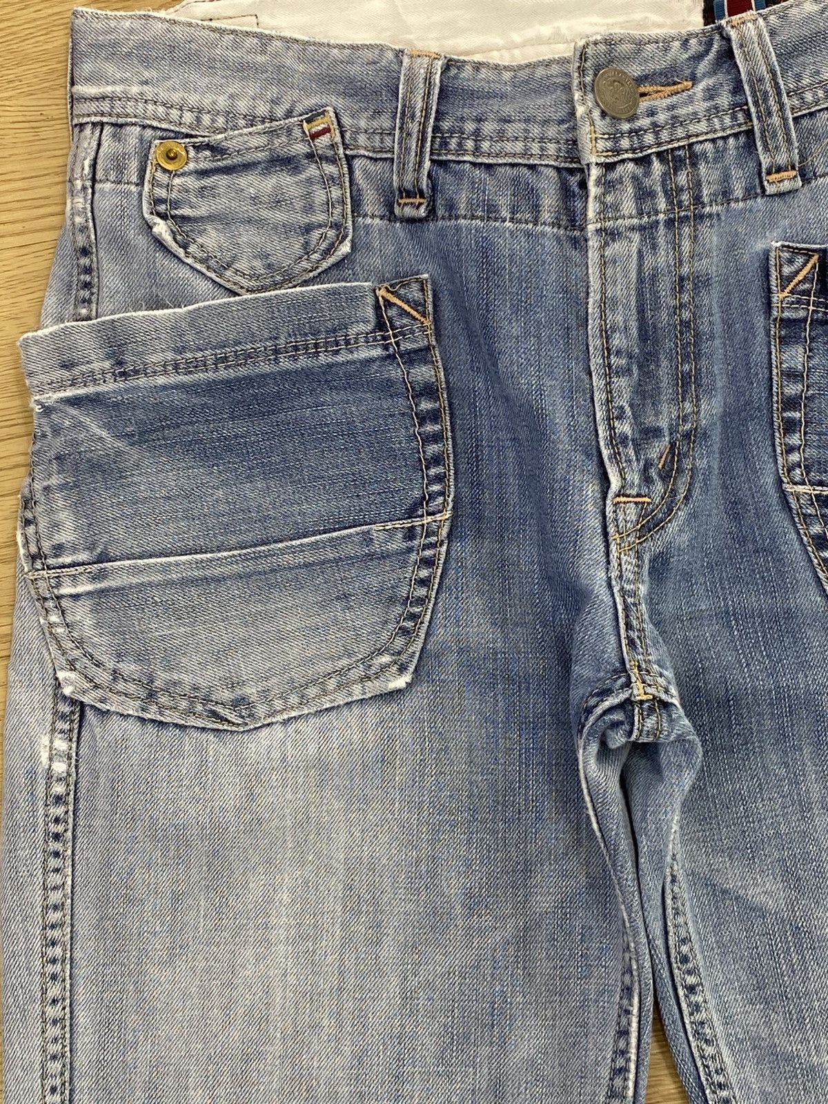 Japanese Brand Japanese Brand Blue Wash Style Bush Pants Buckle Back Jeans Size US 30 / EU 46 - 14 Thumbnail