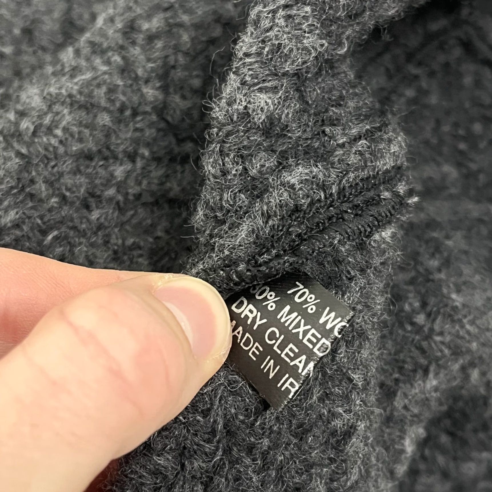 Vintage John Branigan Weavers Tina Cape W/ Scarf Adult OS Gray Wool Blend Slow Fashion Cape Unisex Adults Regular Knit Wool Size ONE SIZE - 3 Thumbnail