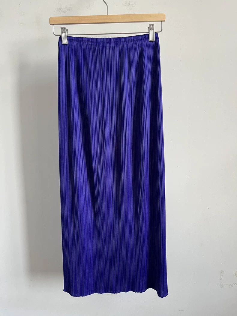 Issey Miyake Issey Miyake size:3 Blue pleated skirt Size 22" - 2 Thumbnail