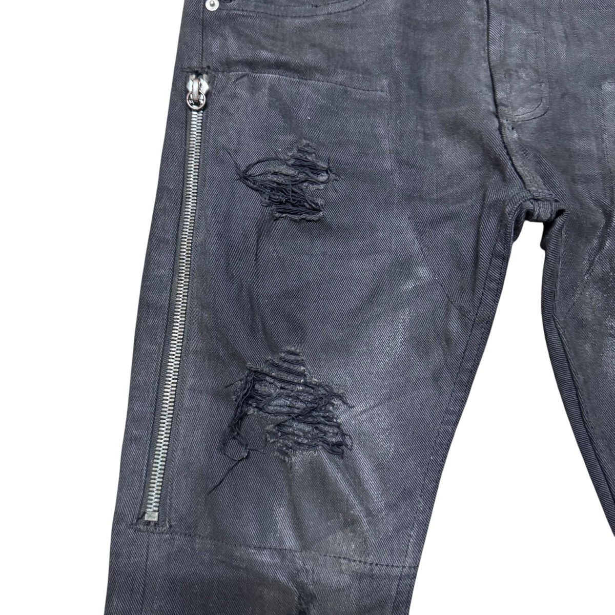 Japanese Brand SAMPLE Mr Completely Coated Jeans Distressed Size US 32 / EU 48 - 5 Thumbnail