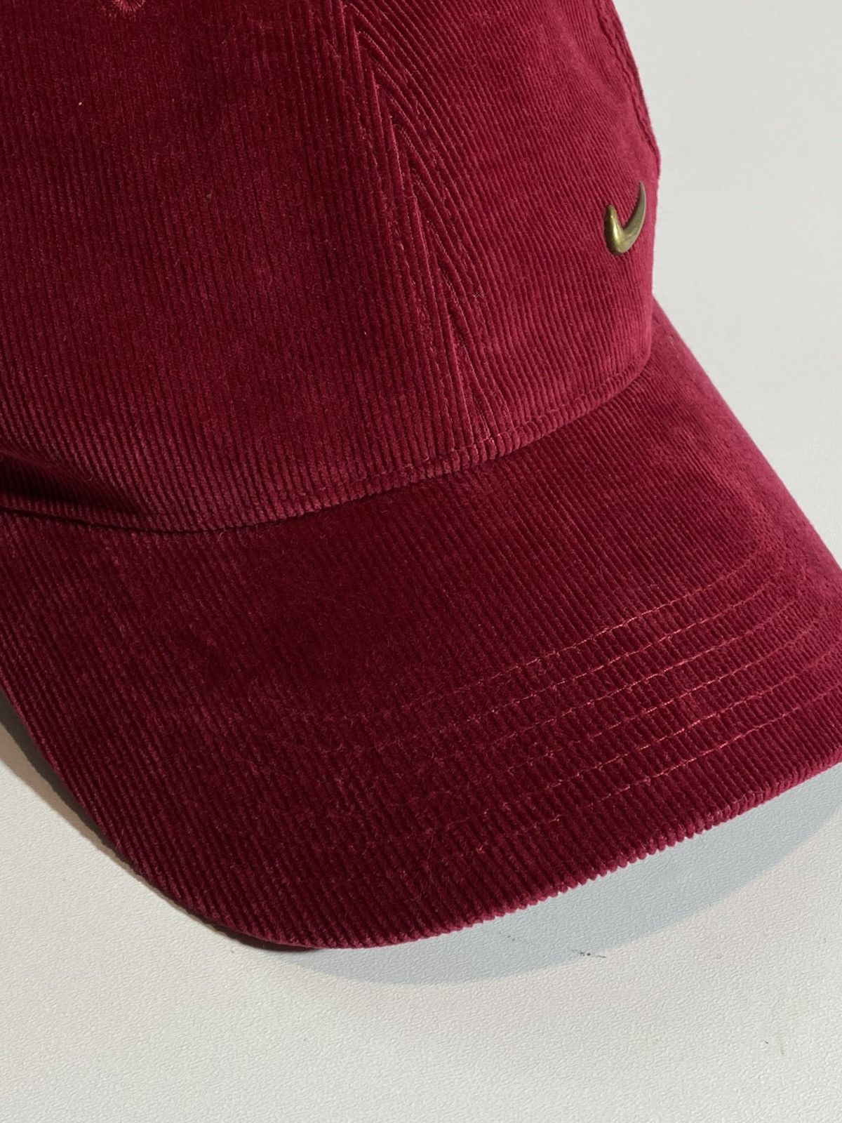 Nike Vintage Nike Gold Metal Swoosh streetwear corduroy cap Size ONE SIZE - 3 Thumbnail