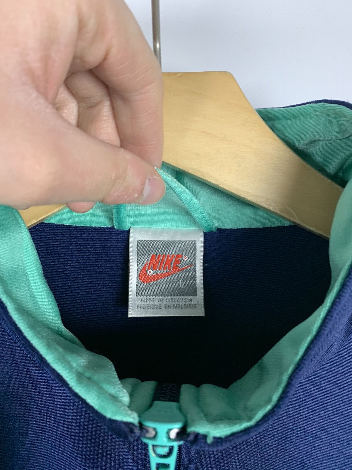 Nike Vintage 90’s Nike Retro Nylon Track Jacket Full Zip Swoosh Size US L / EU 52-54 / 3 - 7 Thumbnail