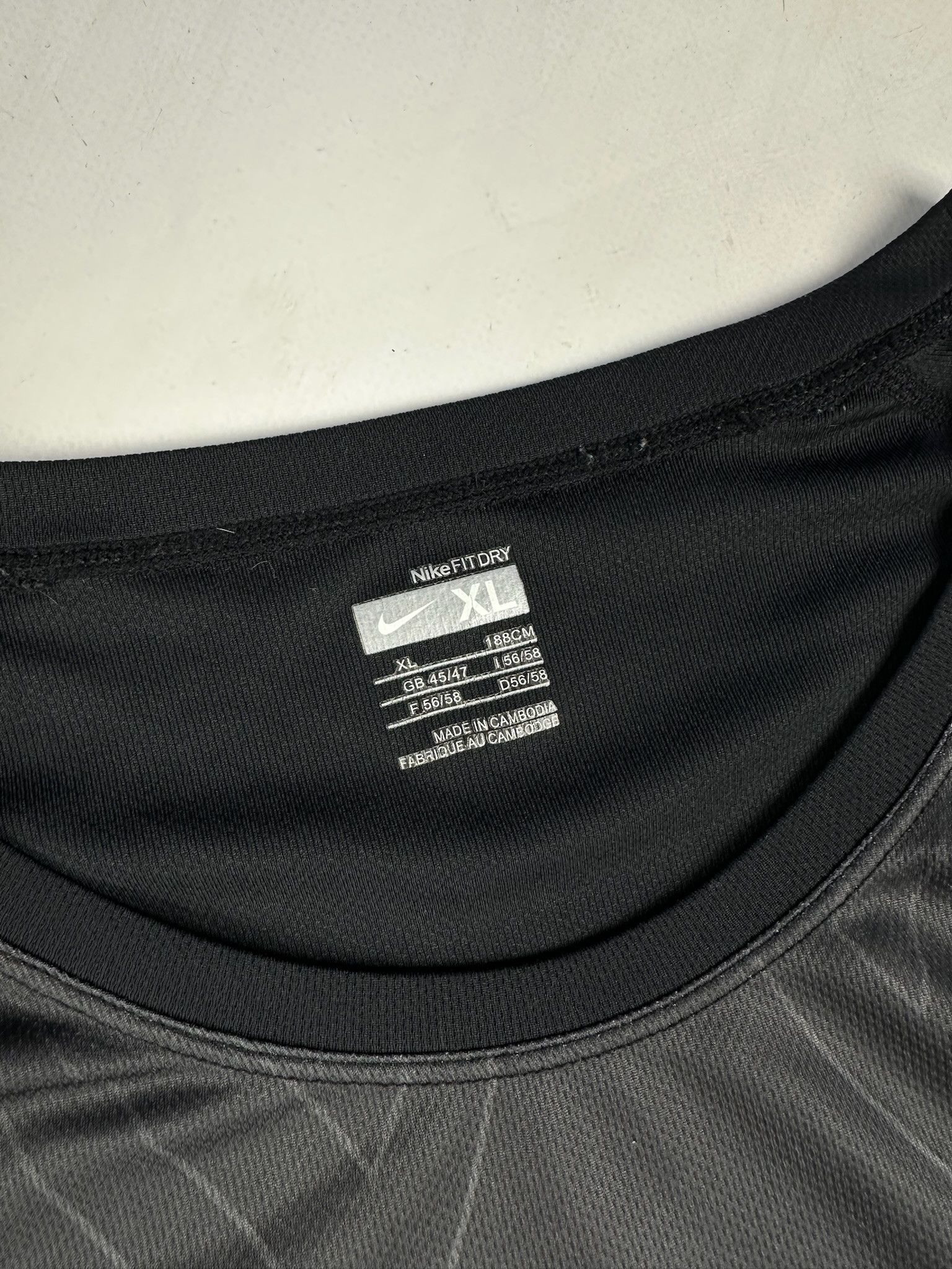 Nike Vintage Nike Central Swoosh Jersey 90s TN total 90 running Size US XL / EU 56 / 4 - 3 Thumbnail