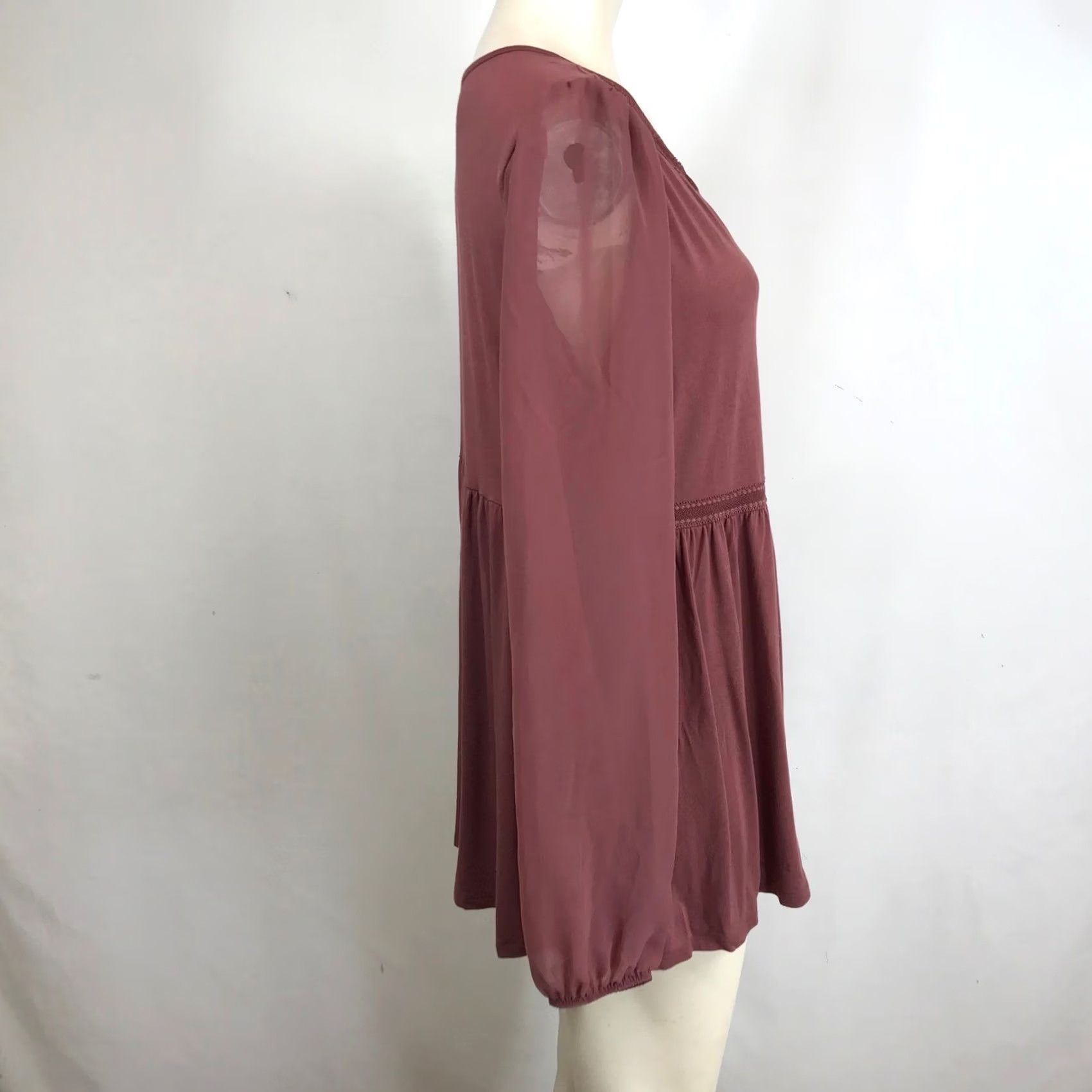 Torrid Torrid Super Soft Knit Peplum Tunic Top Dusty Rose Lace V-Neck Long Sleeve Women 1 Size XS / US 0-2 / IT 36-38 - 4 Thumbnail