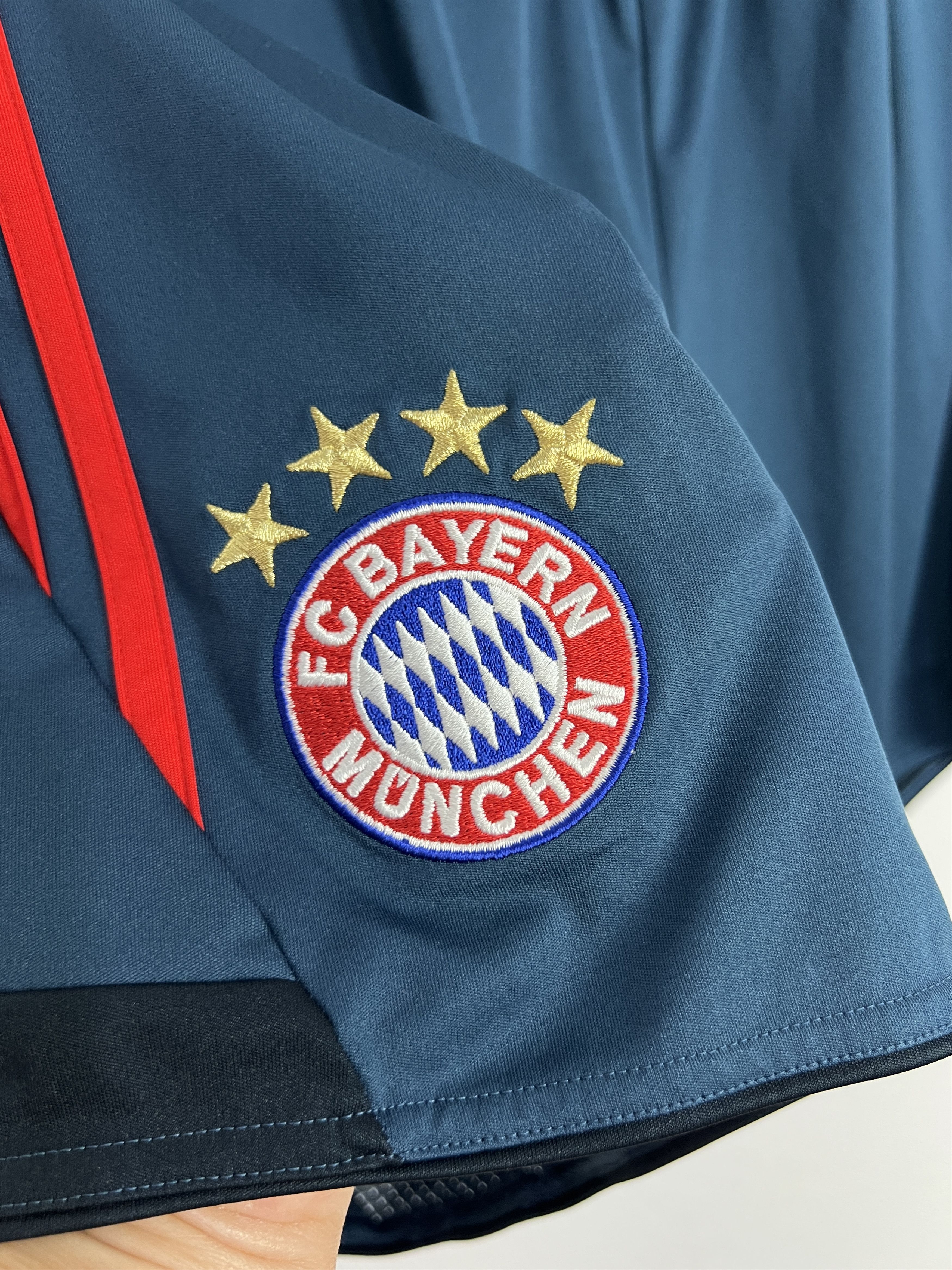 Adidas Adidas Bayern Munich Football Shorts Soccer Mens XL Size US 36 / EU 52 - 2 Thumbnail