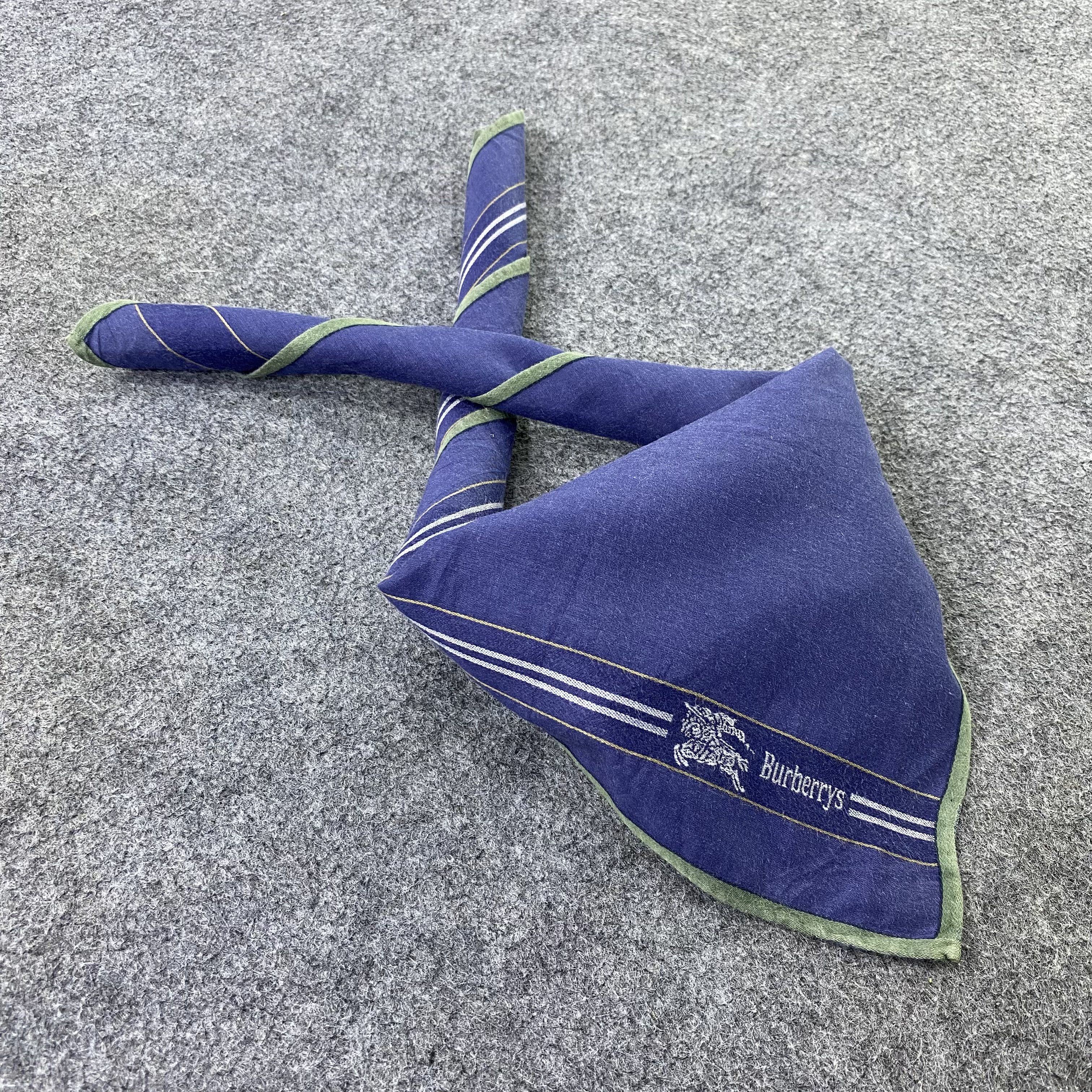 Burberry Burberry Handkerchief Neckerchief Bandana-B1609 Size ONE SIZE - 1 Thumbnail