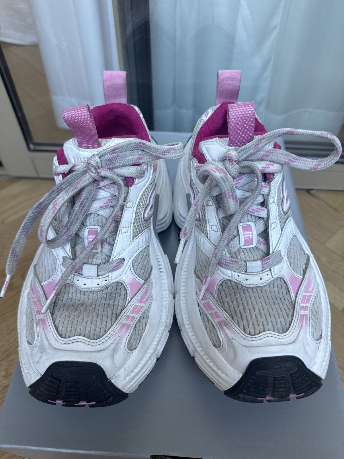 Balenciaga Balenciaga 6XL White&Pink Size US 9 / IT 39 - 3 Thumbnail