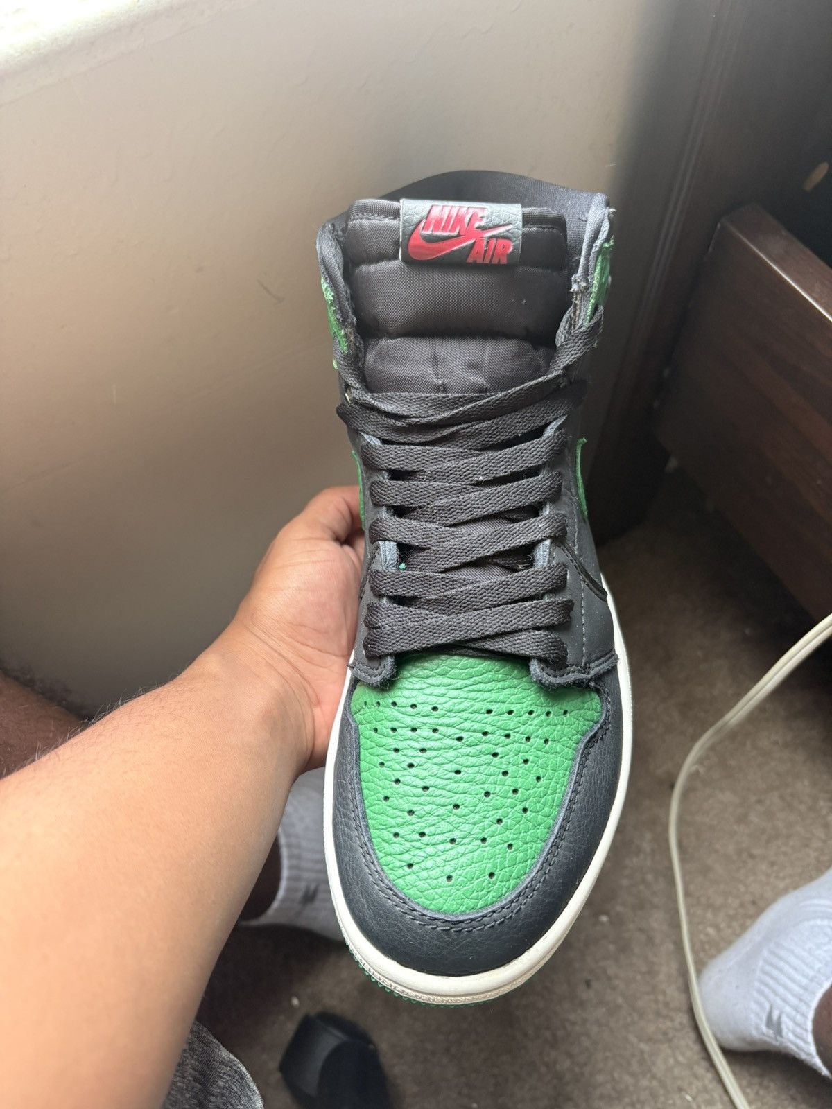 Jordan Brand Jordan 1 pine greens Size US 8.5 / EU 41-42 - 8 Thumbnail