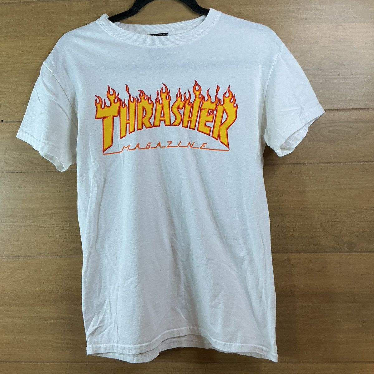 Thrasher Thrasher Flame Logo TShirt Men Small White Skate Graphic Tee Size US S / EU 44-46 / 1 - 1 Thumbnail