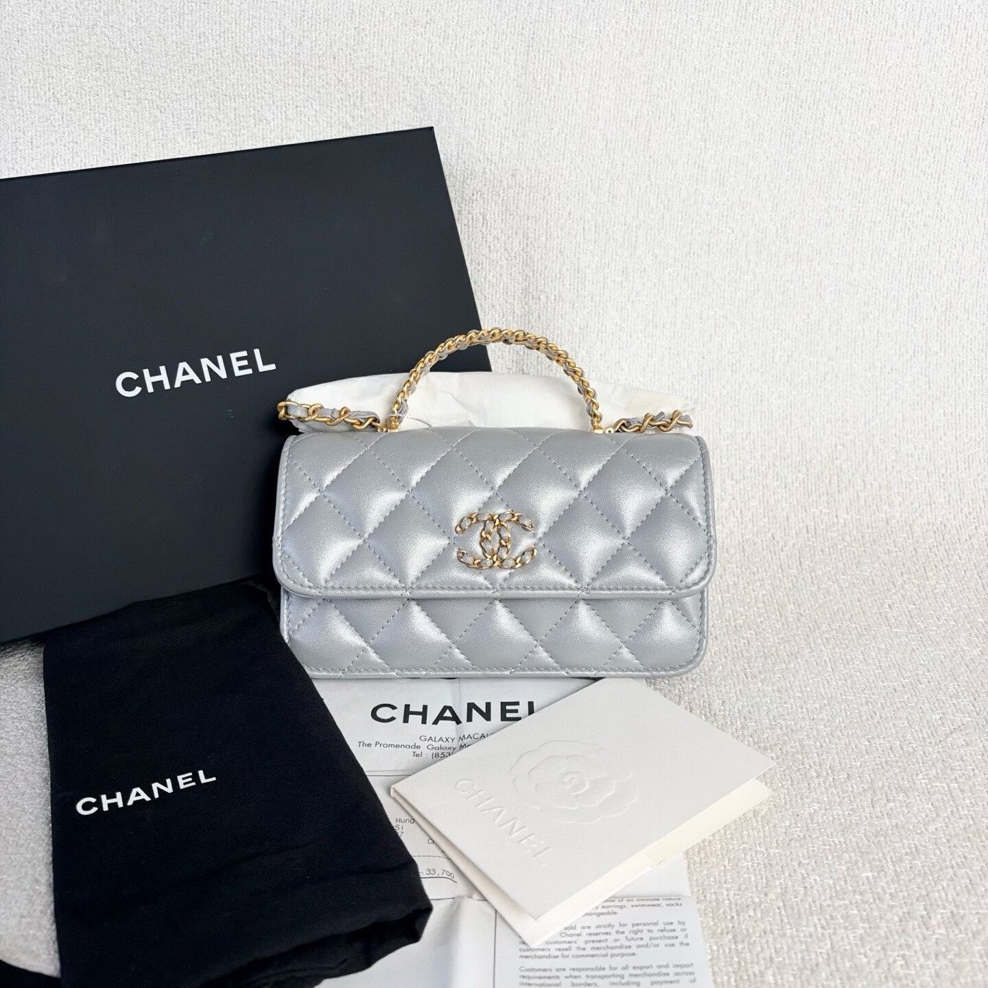 Chanel Pre-loved Bag Very good condition Size ONE SIZE - 1 Thumbnail