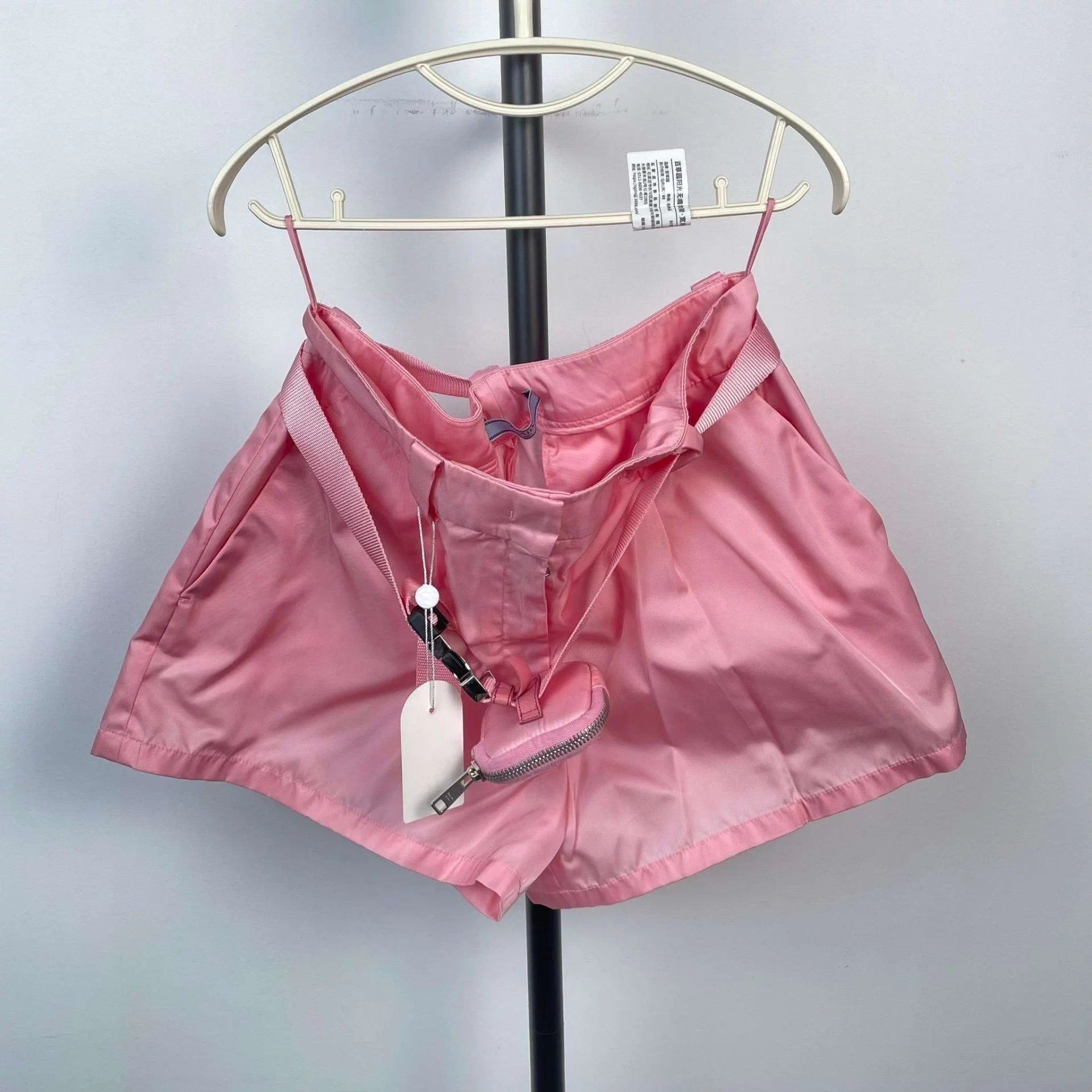 Prada Prada Nylon Pink 165 2020 Shorts Size 28" / US 6 / IT 42 - 1 Thumbnail